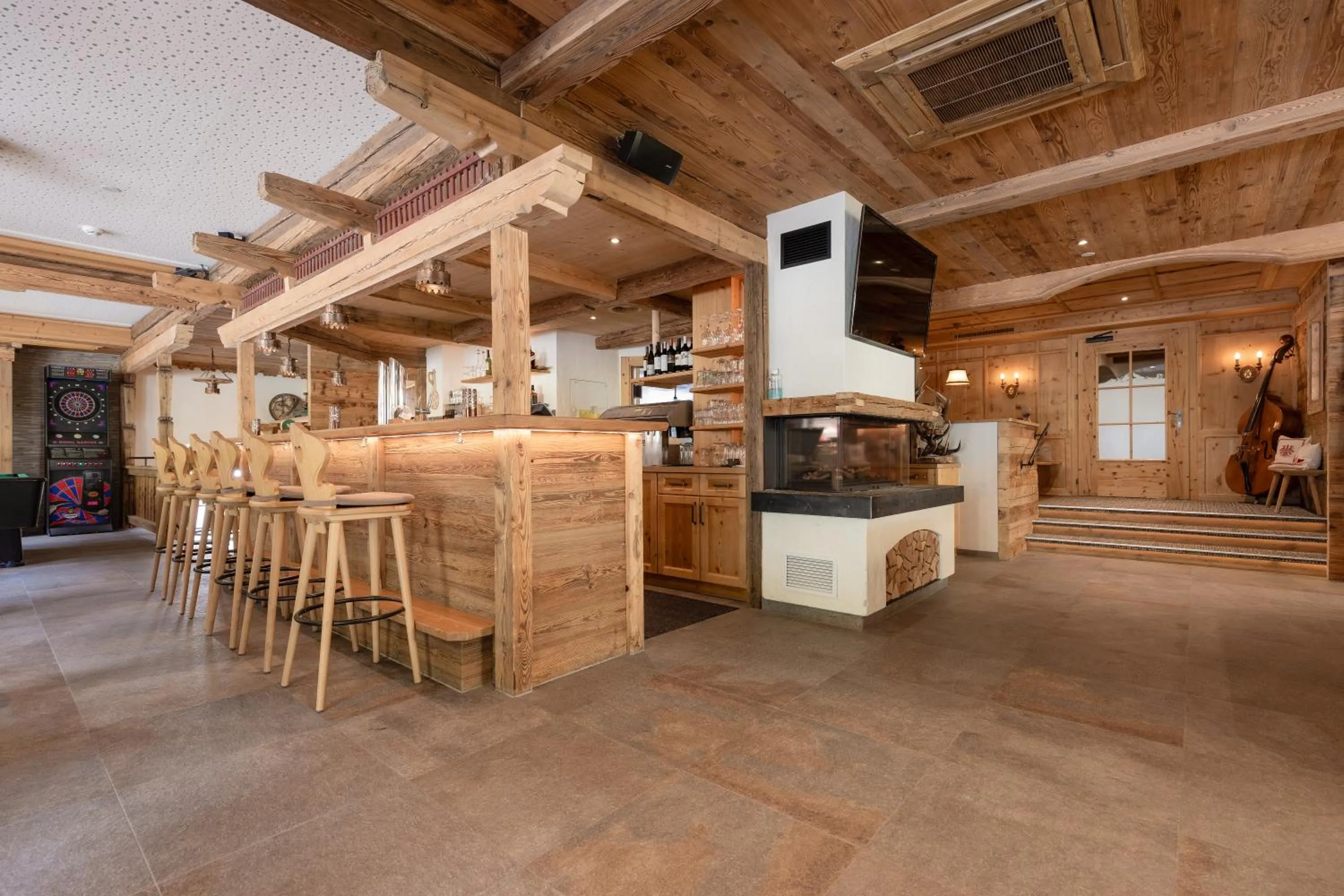 Billiard in Hotel Pinzger Tux