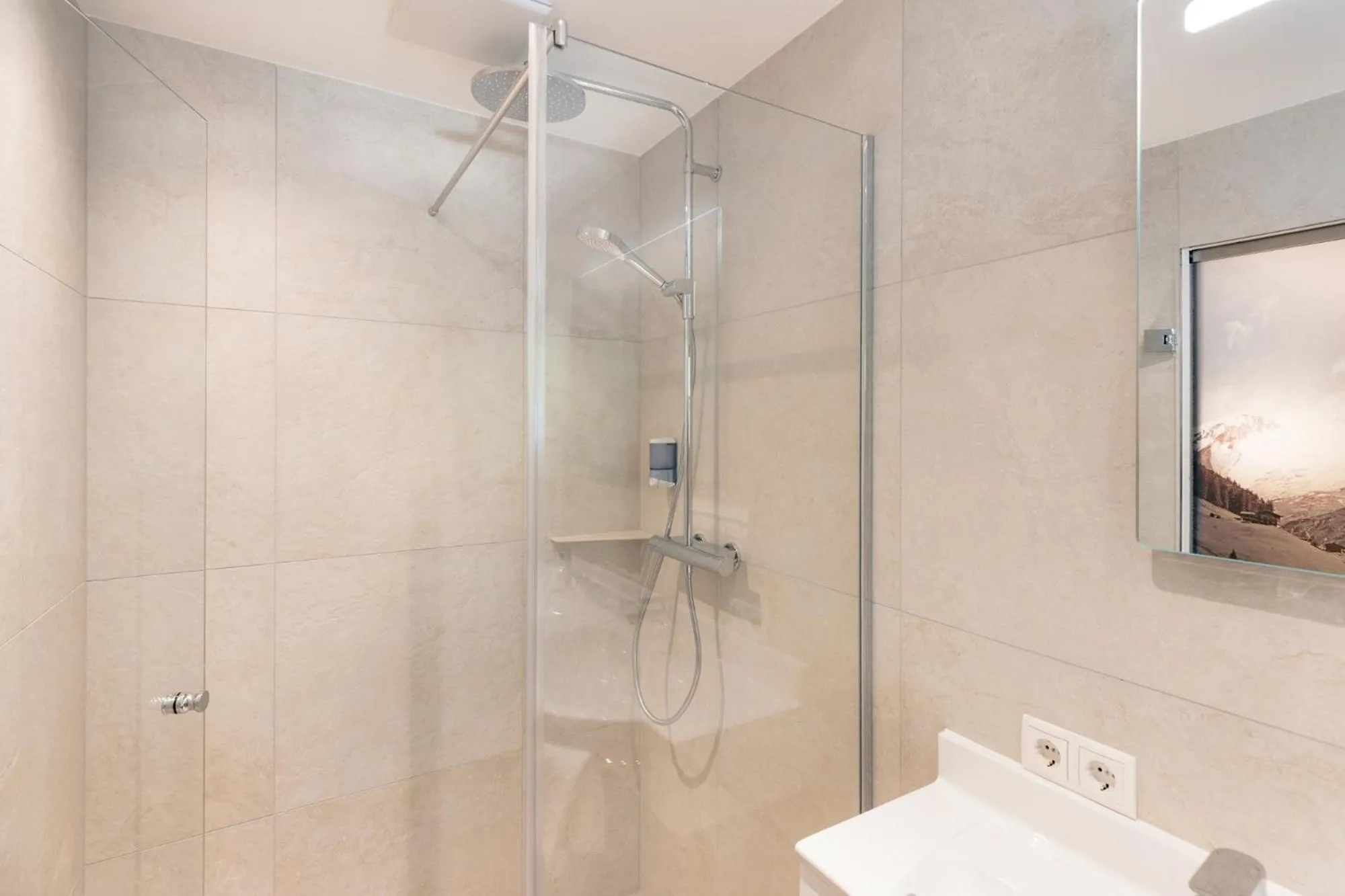 Shower in Hotel Pinzger Tux