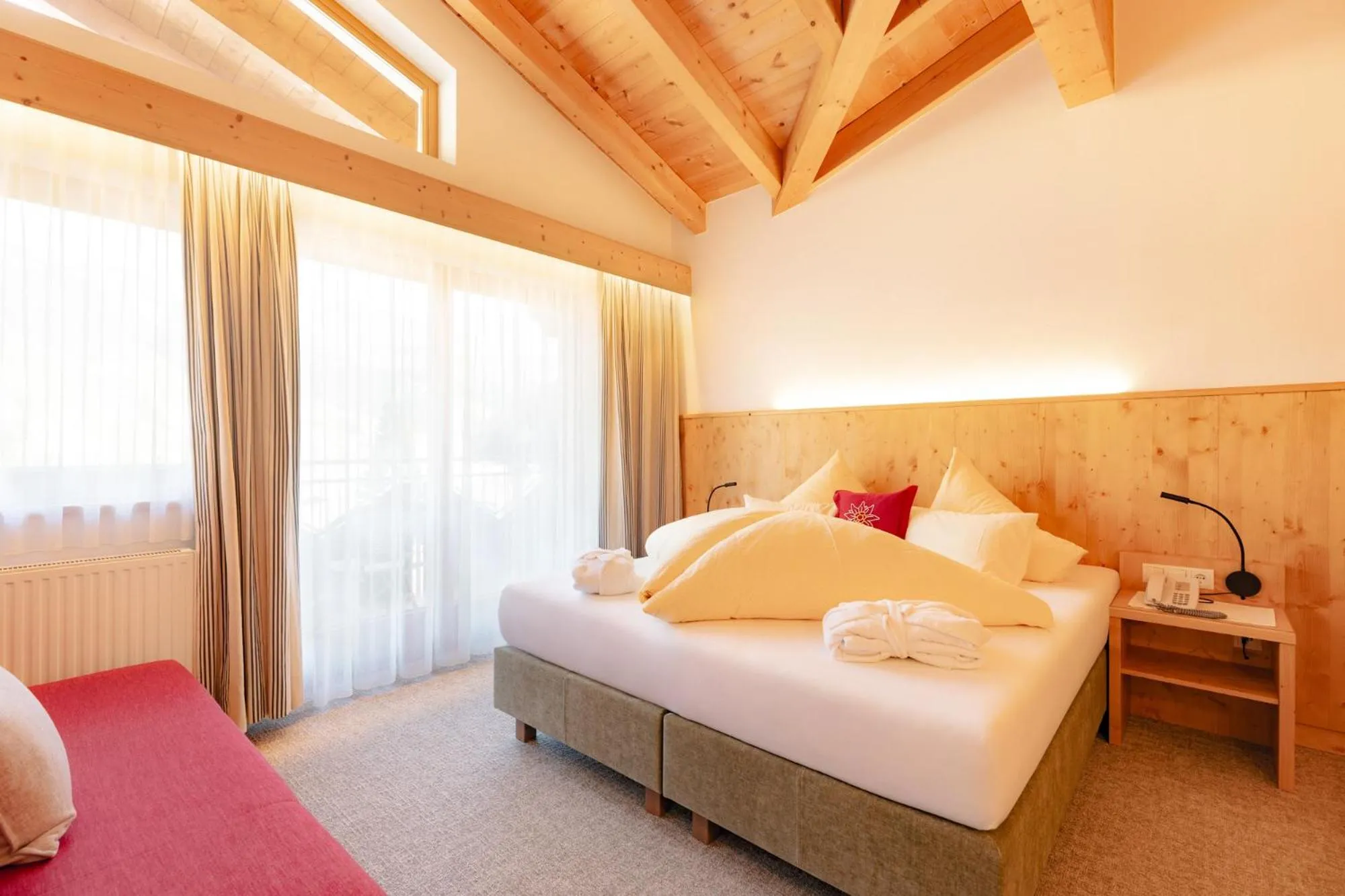 Bed in Hotel Pinzger Tux