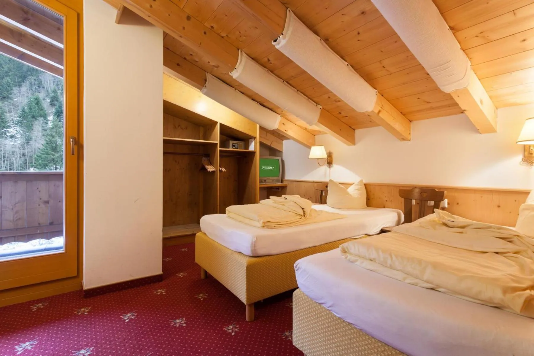 Bed in Hotel Pinzger Tux