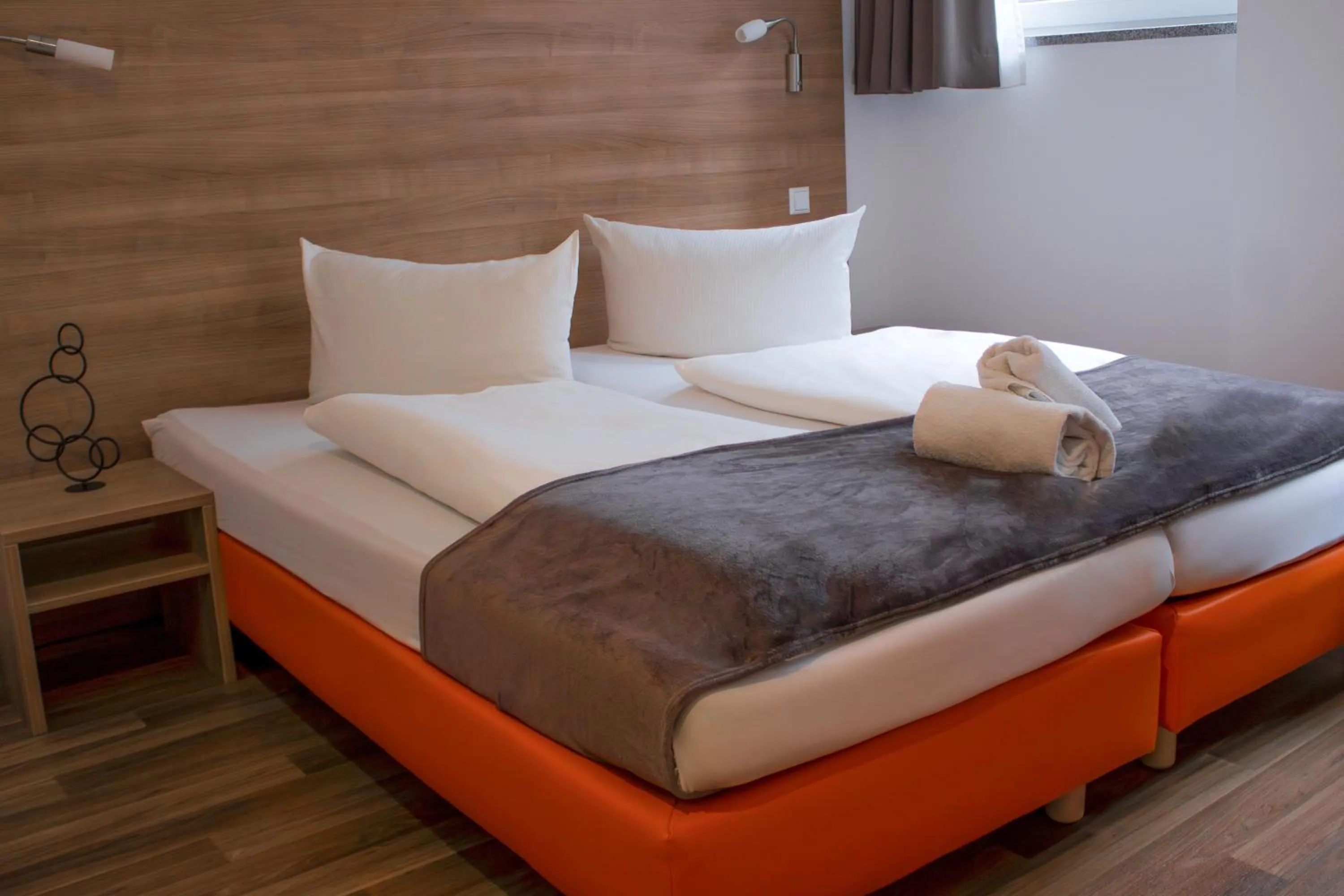 Photo of the whole room, Bed in Orange Hotel und Apartments