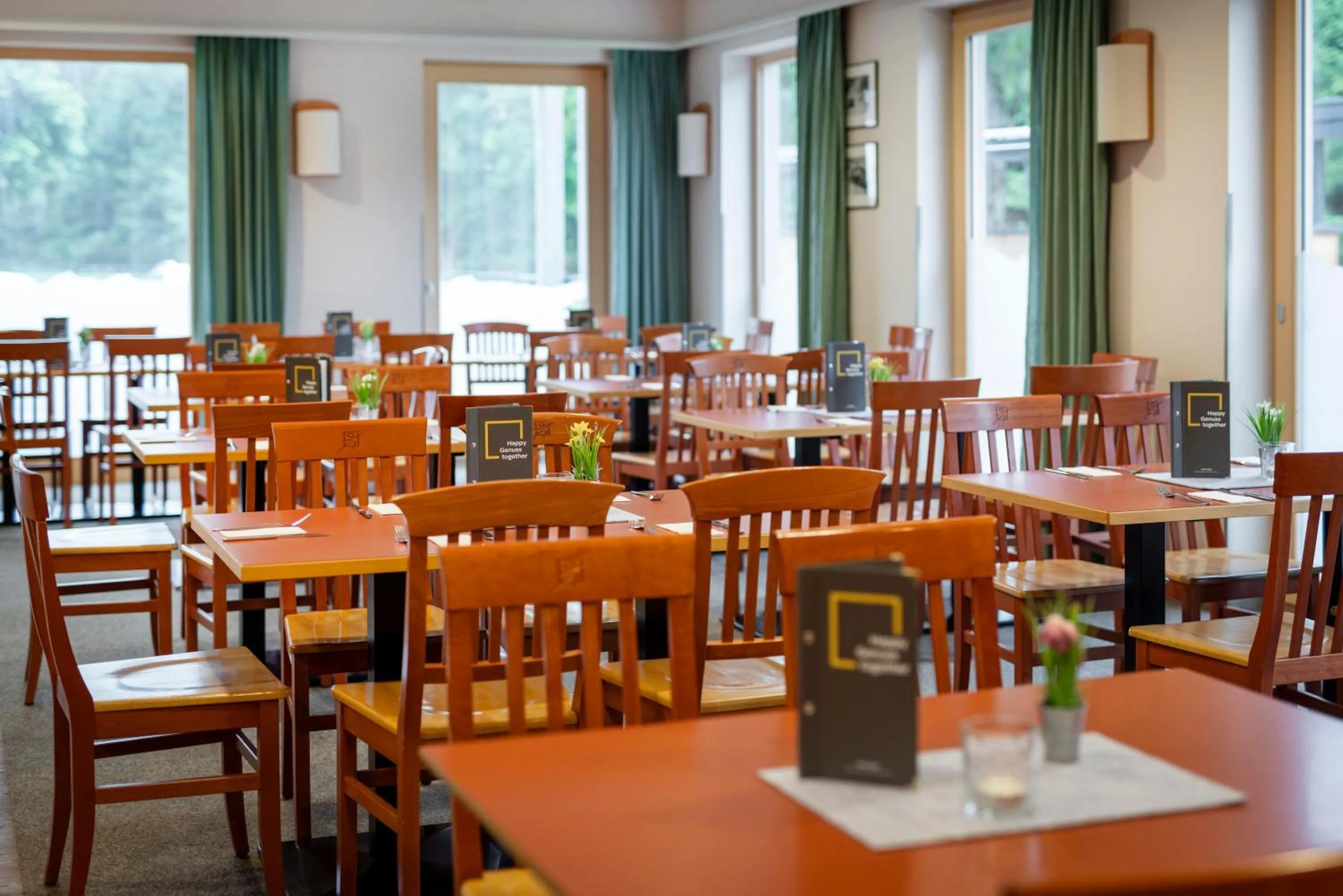 Restaurant/places to eat in JUFA Hotel Kaprun