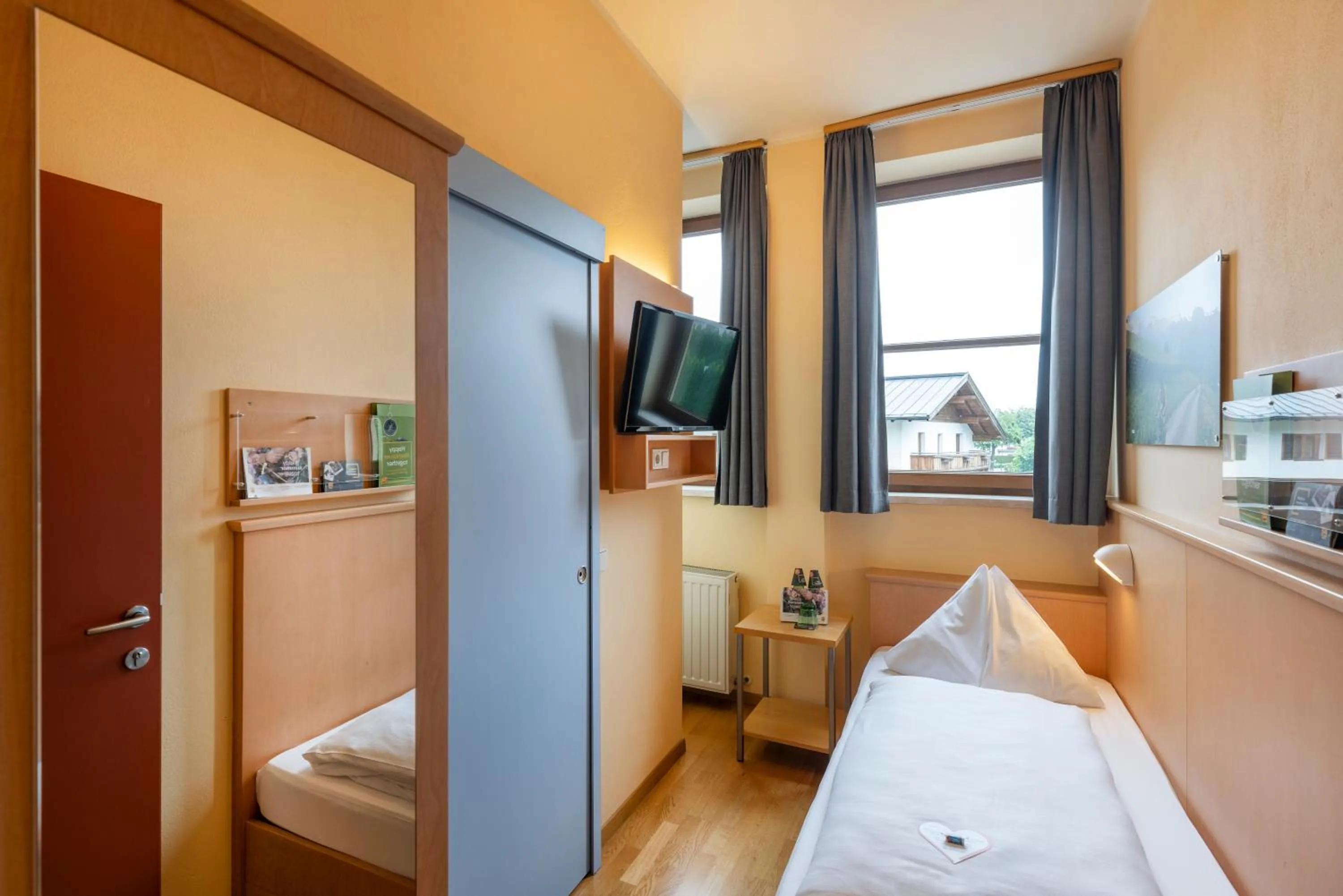 Photo of the whole room, Bed in JUFA Hotel Kaprun