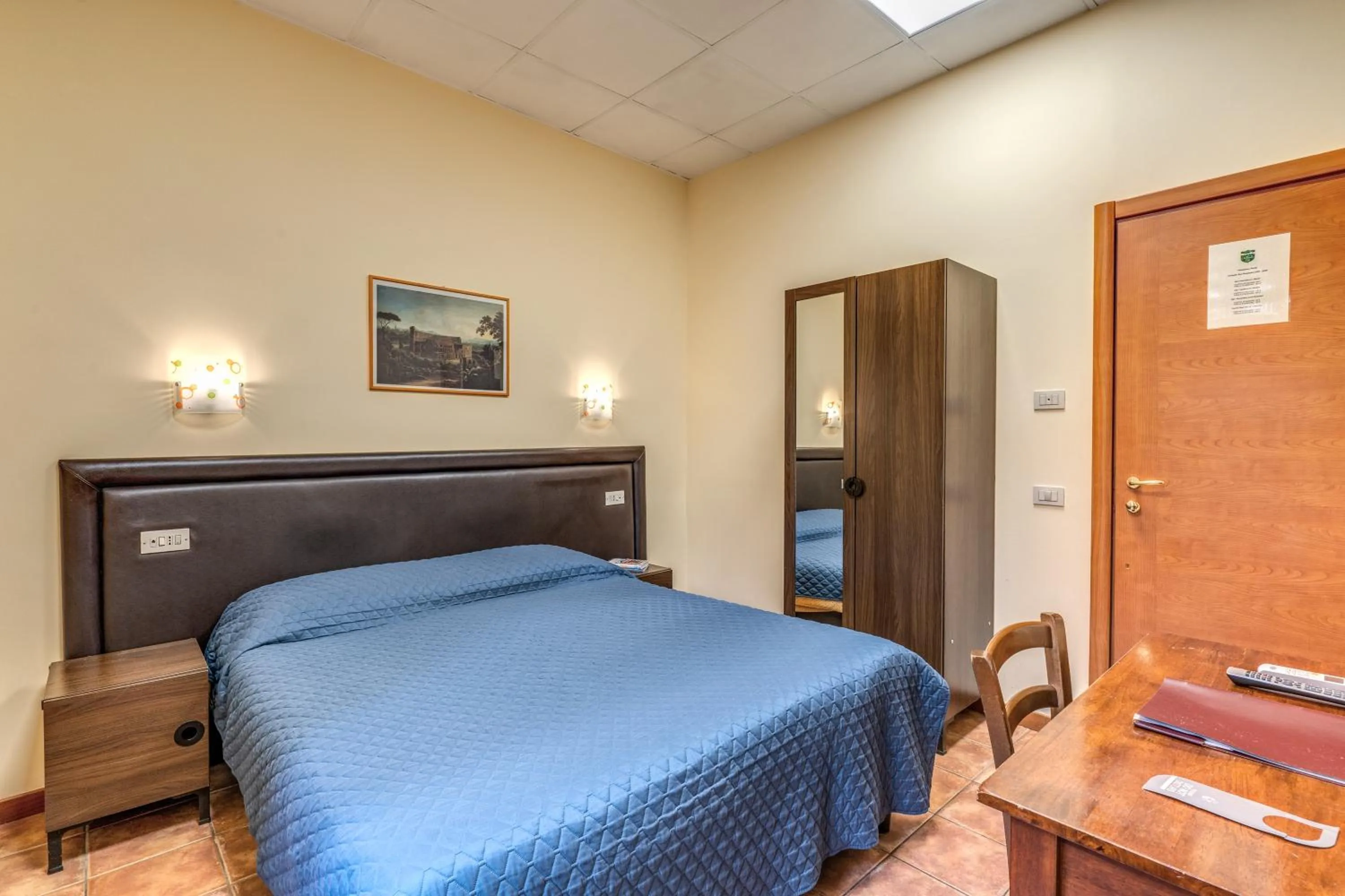 Photo of the whole room, Bed in Locanda San Cosimato