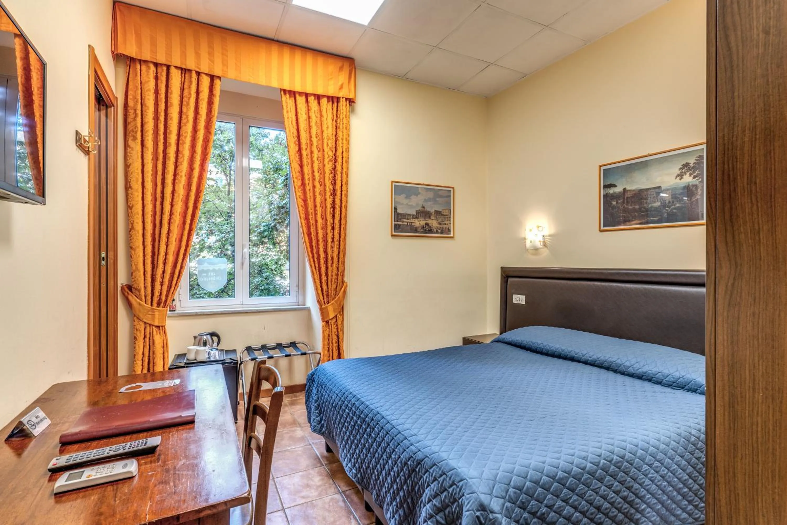 Bed in Locanda San Cosimato