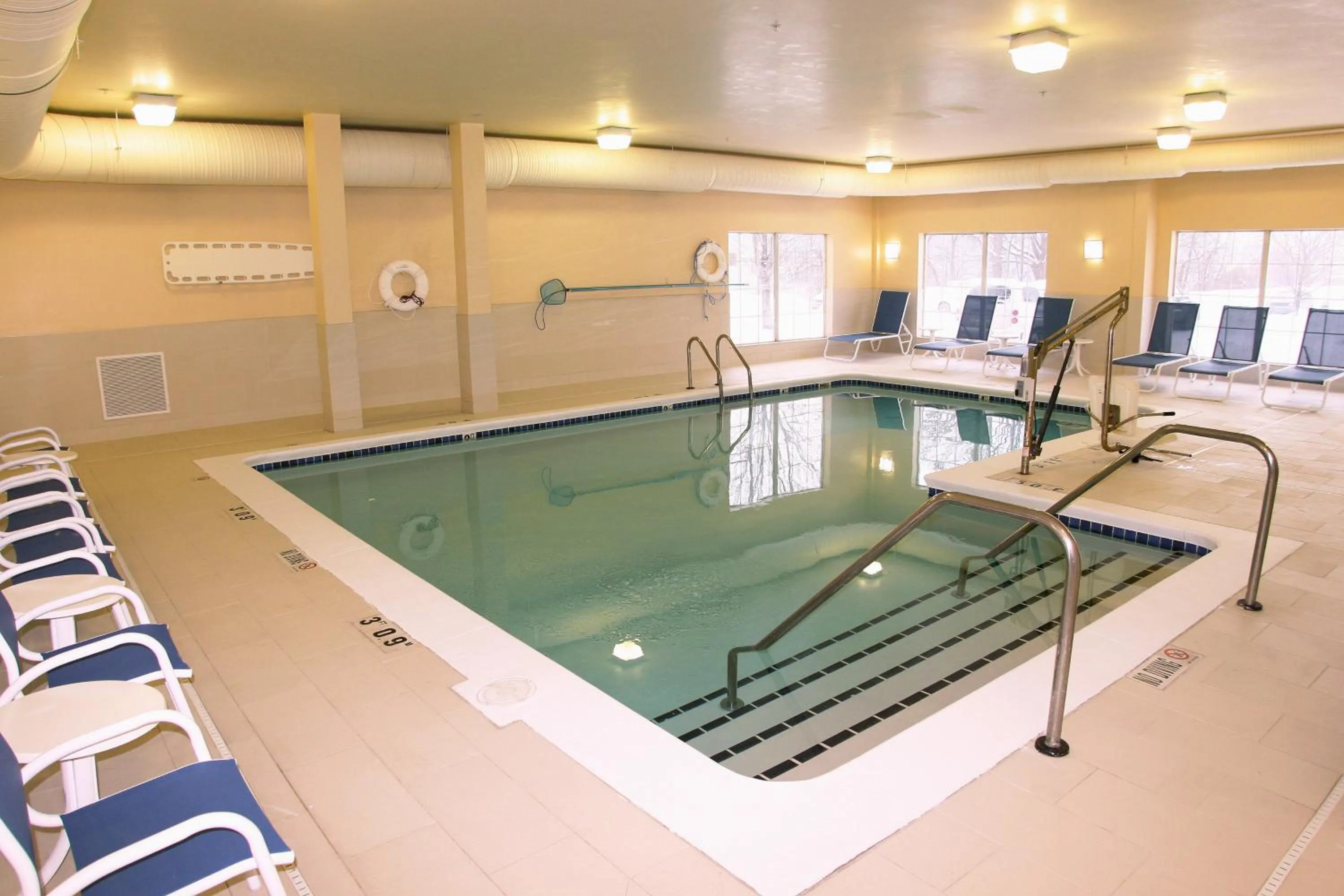 Swimming pool in Holiday Inn Grand Rapids-Airport by IHG