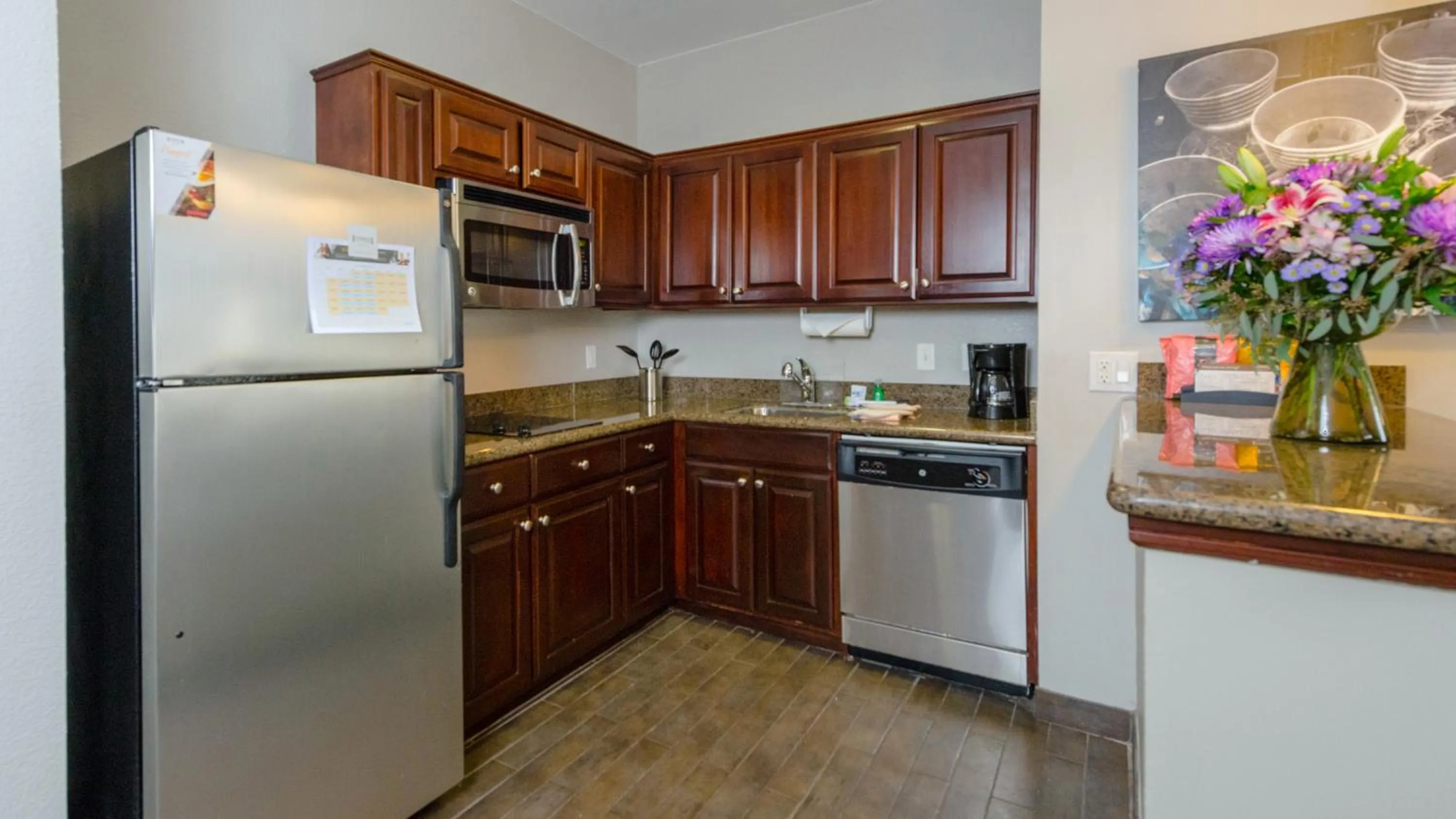 Kitchen or kitchenette in Staybridge Suites Houston-NASA Clear Lake by IHG