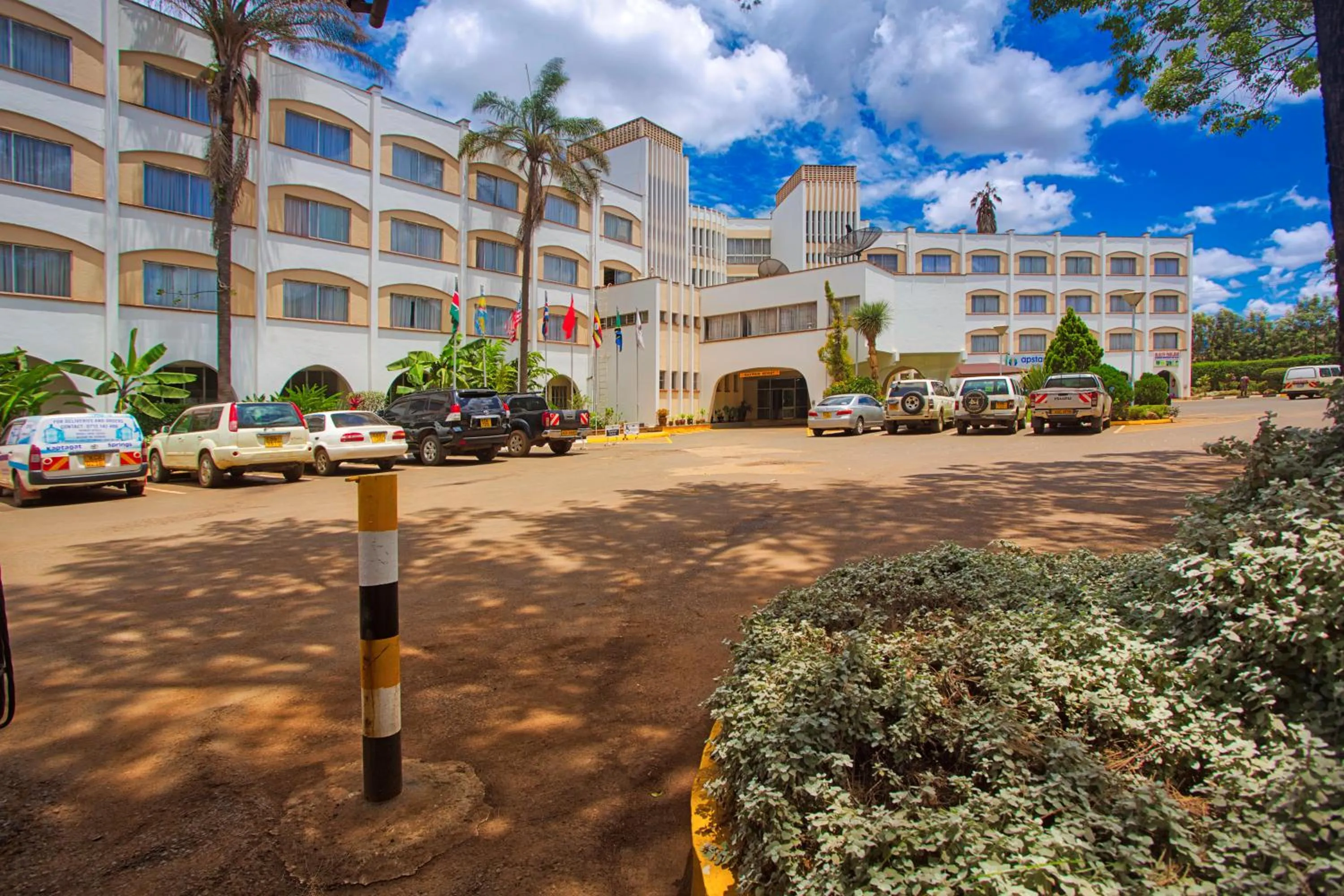Property building in Sirikwa Hotel