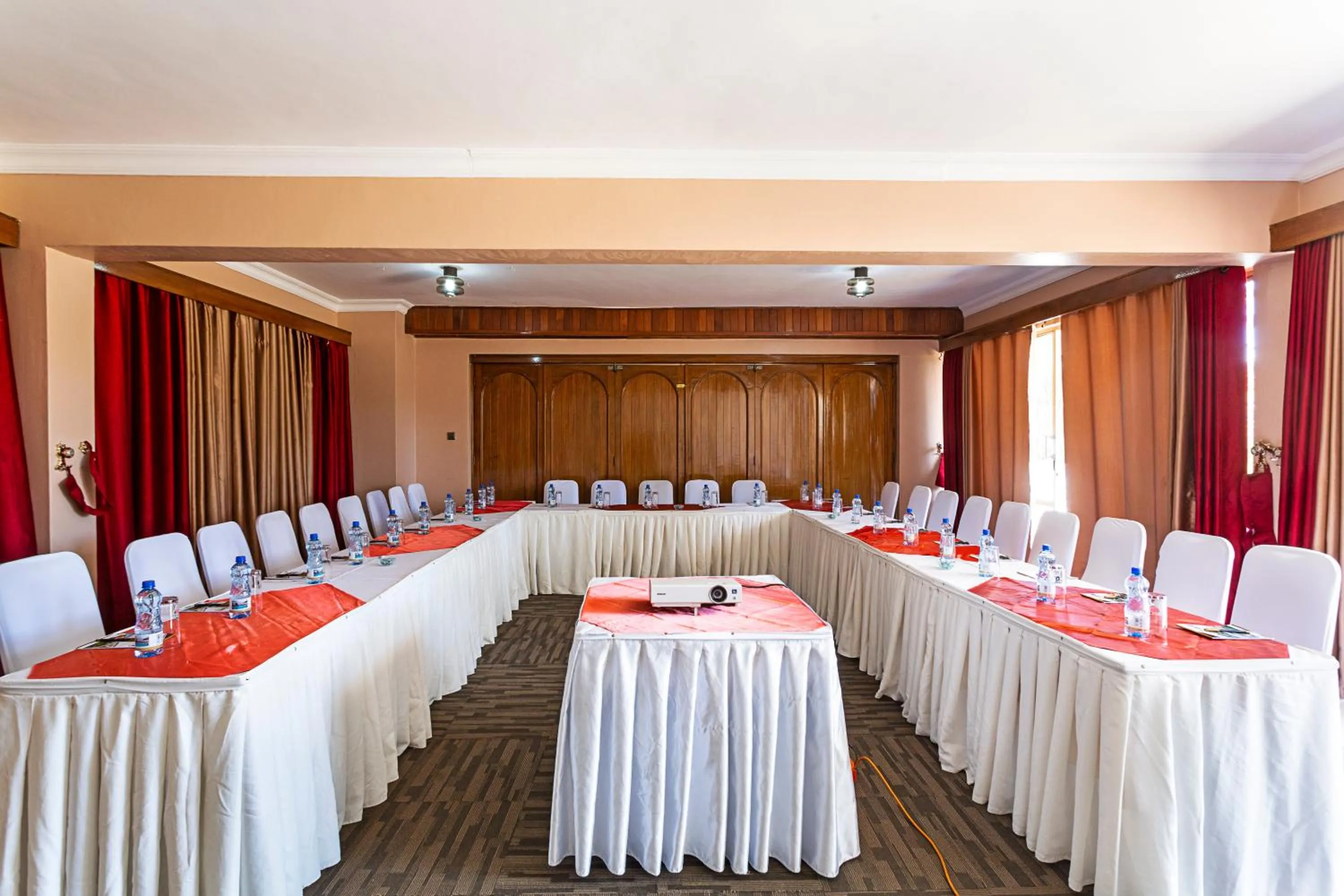 Meeting/conference room in Sirikwa Hotel