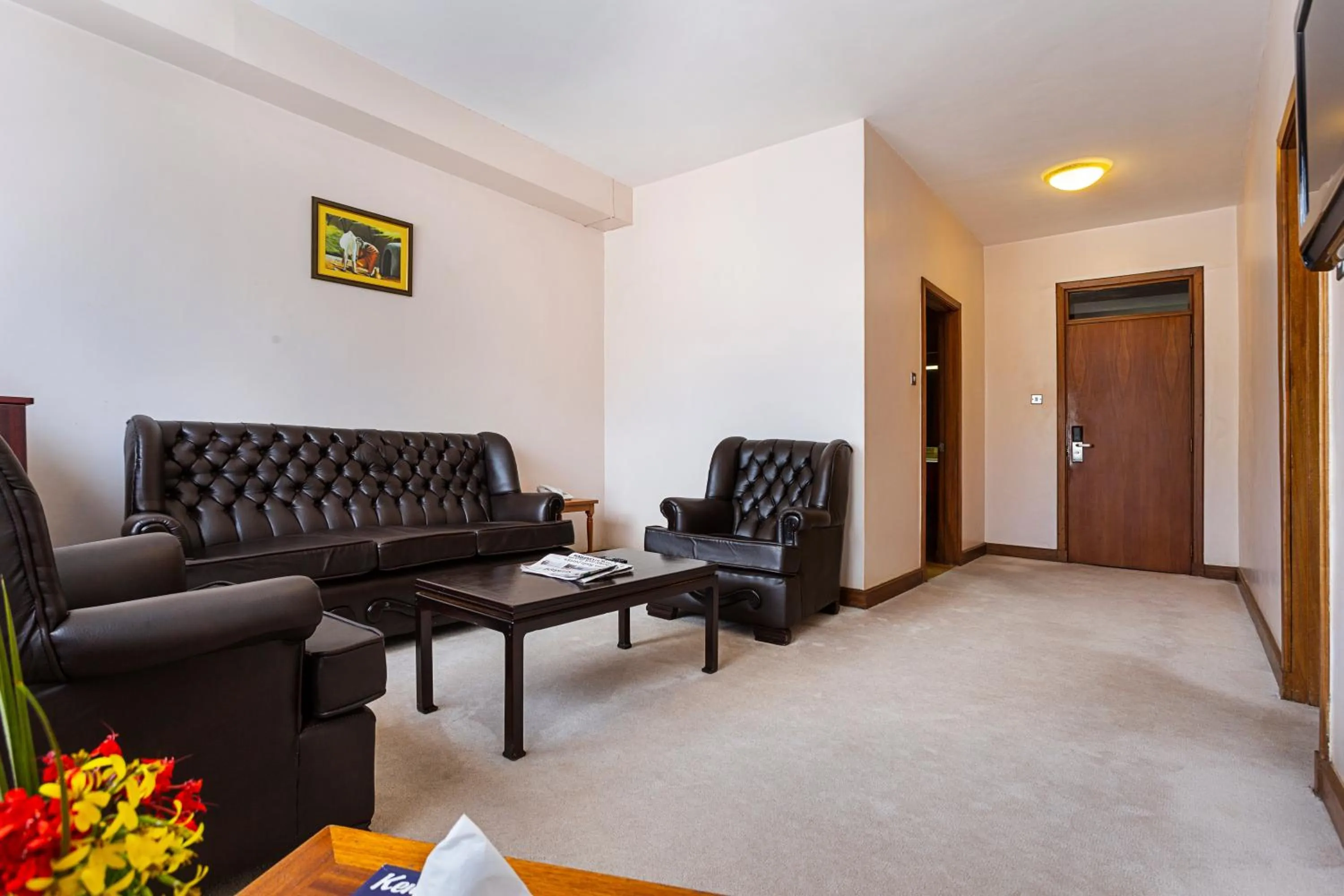 Living room in Sirikwa Hotel