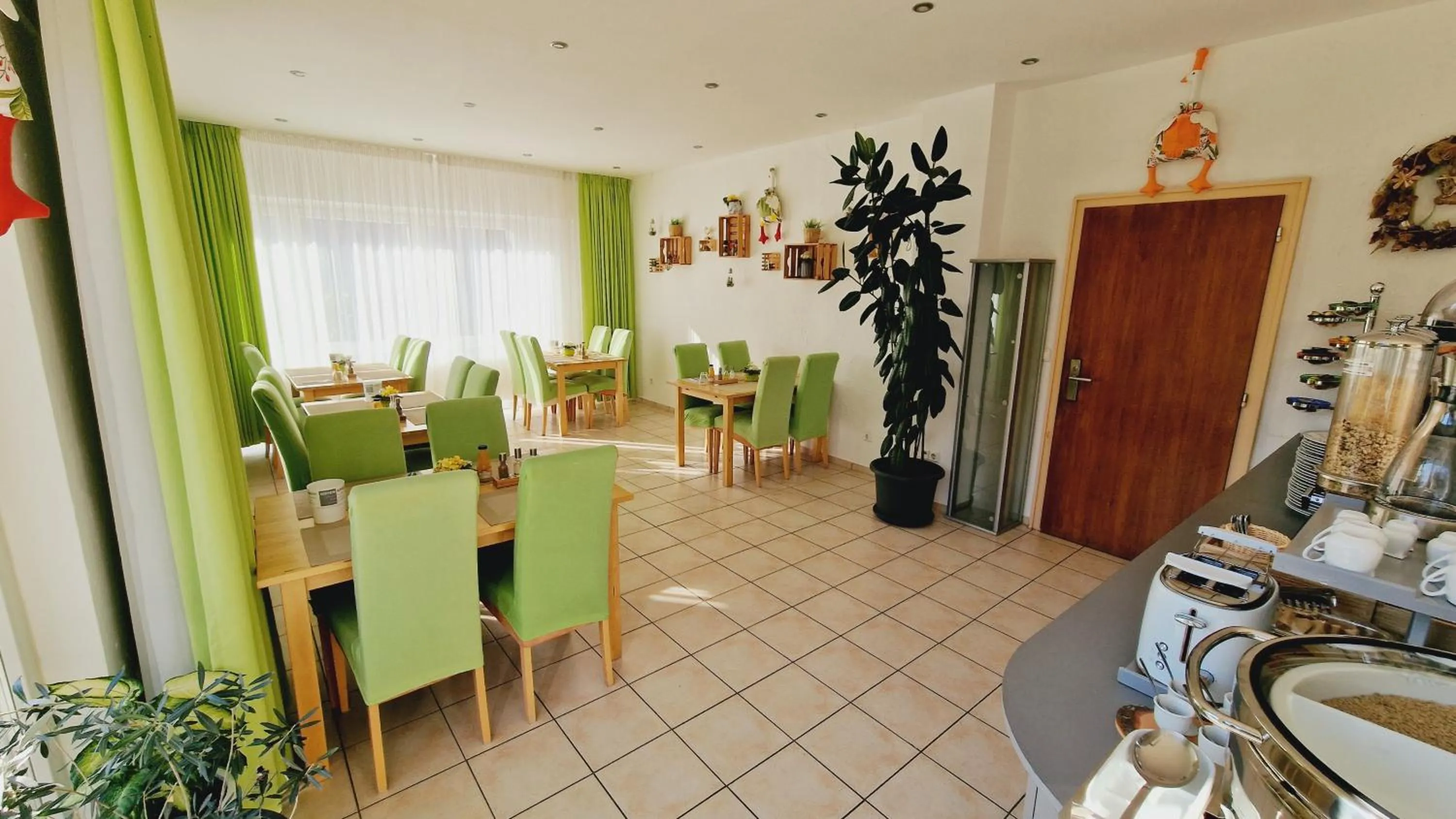 Breakfast in Hotel Garni Superior