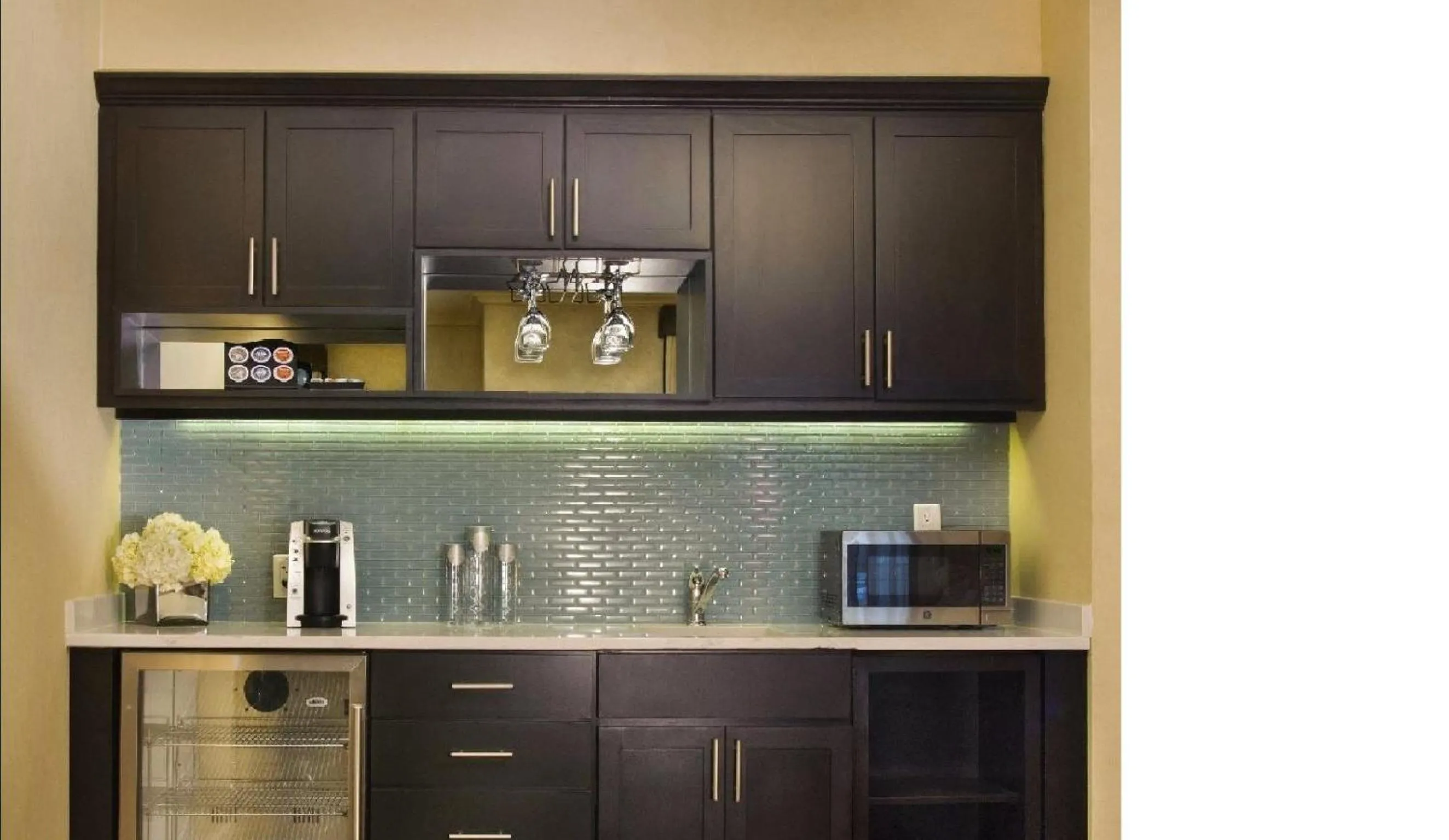 Kitchen or kitchenette in The Inn At Fox Hollow Hotel