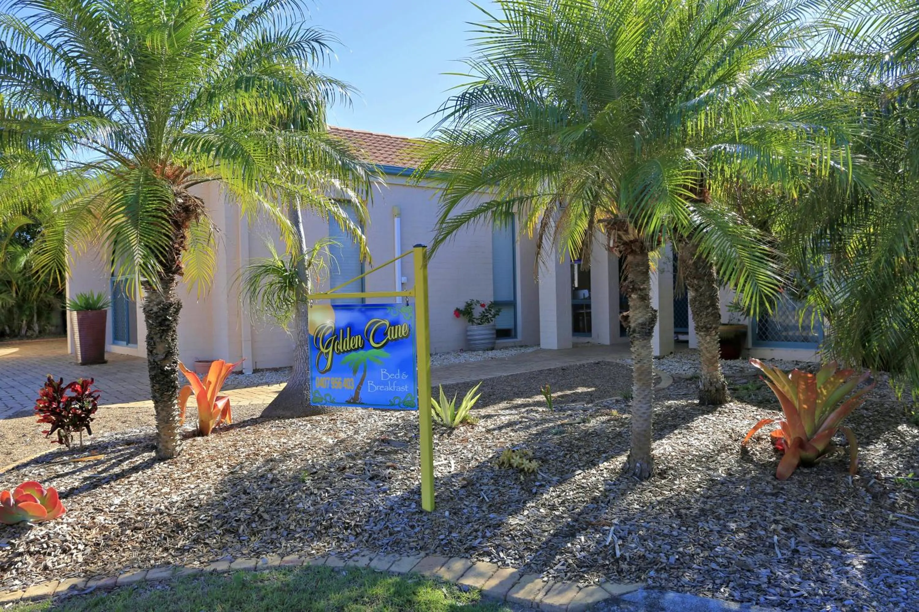 Facade/entrance in Golden Cane Bed & Breakfast