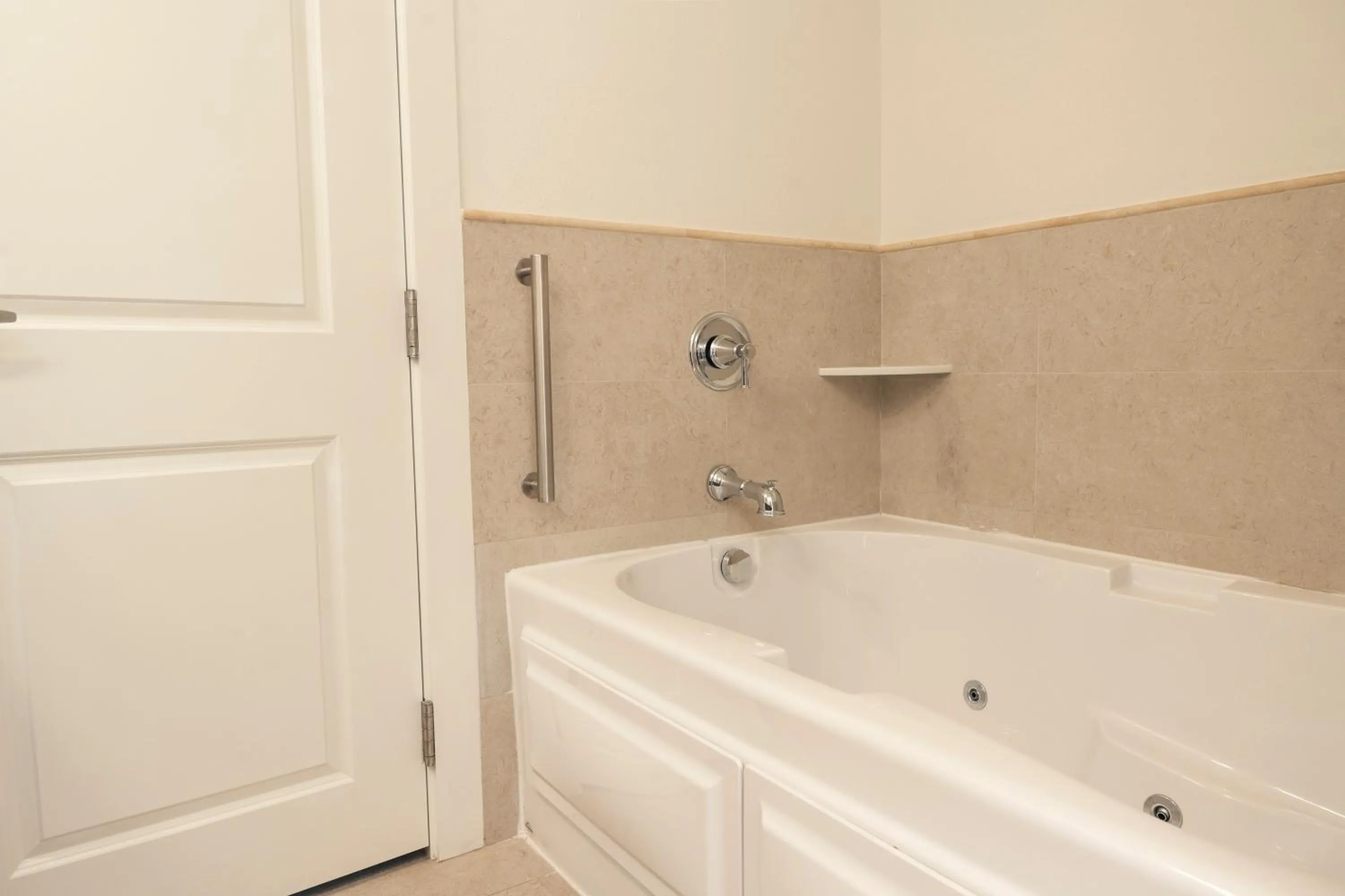 Bathroom in Islander Resort