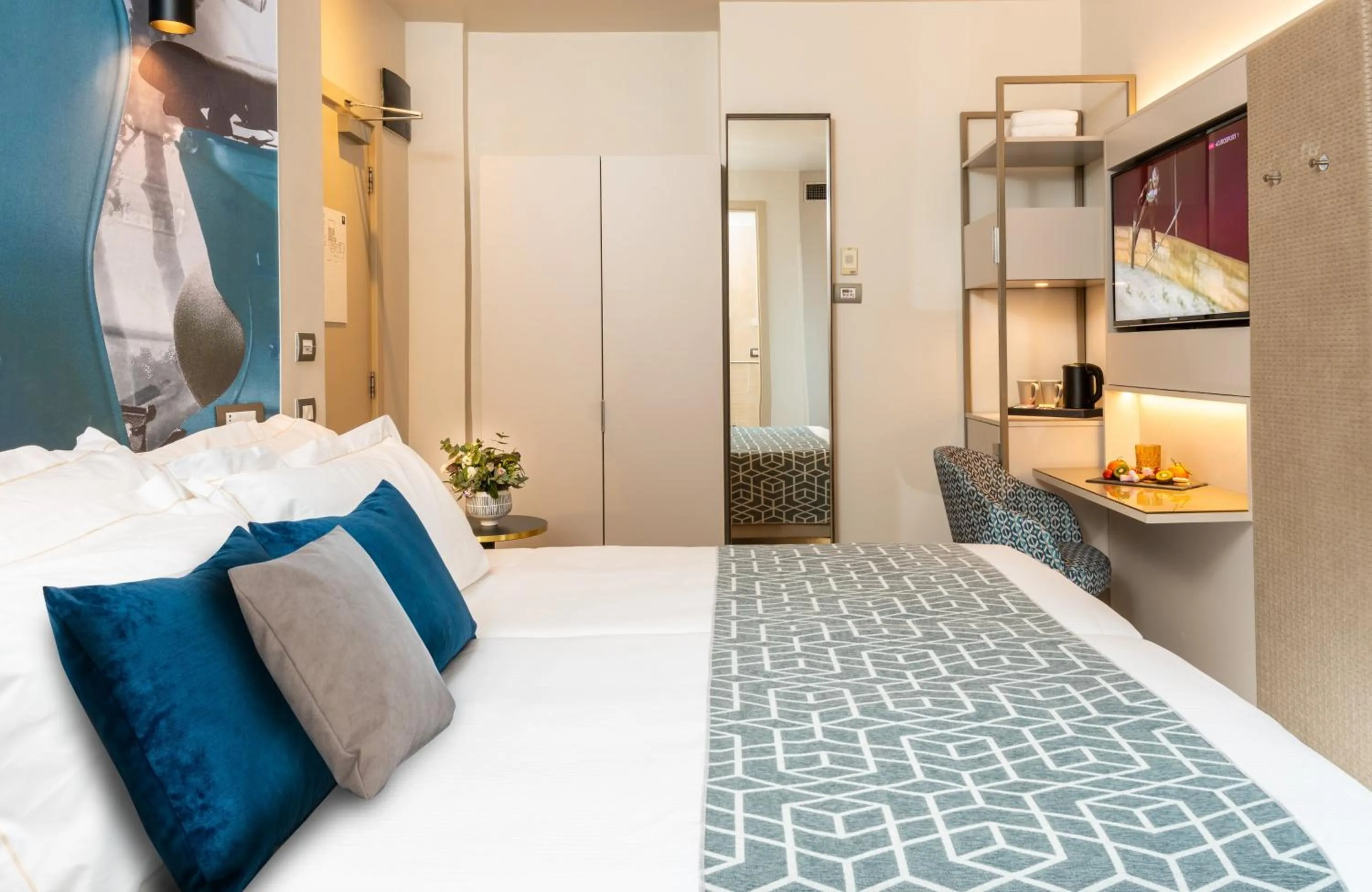 Photo of the whole room, Bed in Leonardo Boutique Hotel Rome Termini