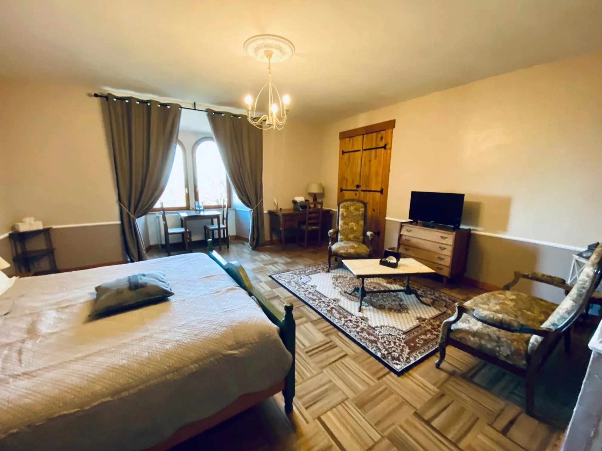 Bed in Bed and Breakfast Le Château de Morey