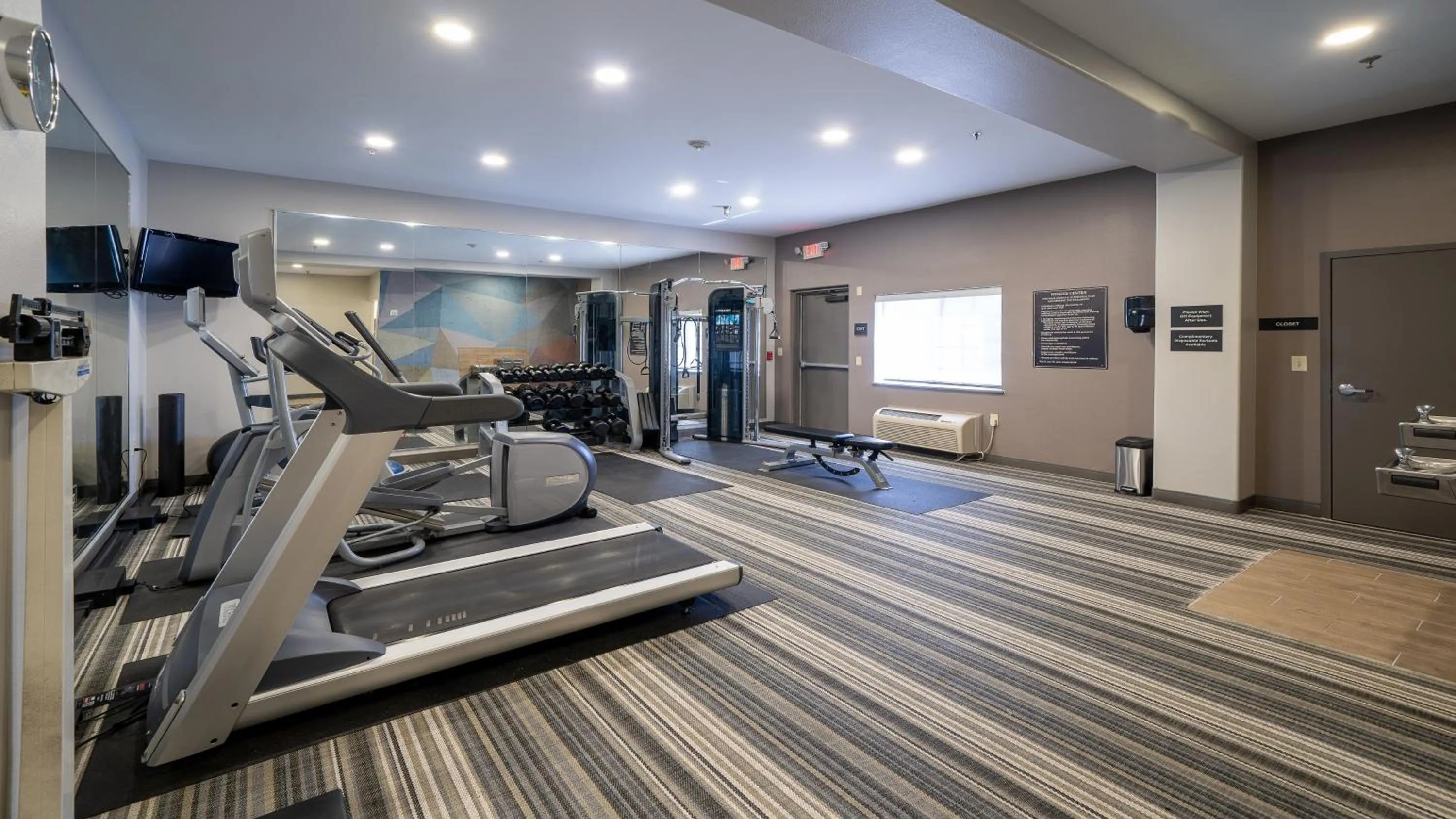 Fitness centre/facilities in Candlewood Suites Baytown by IHG