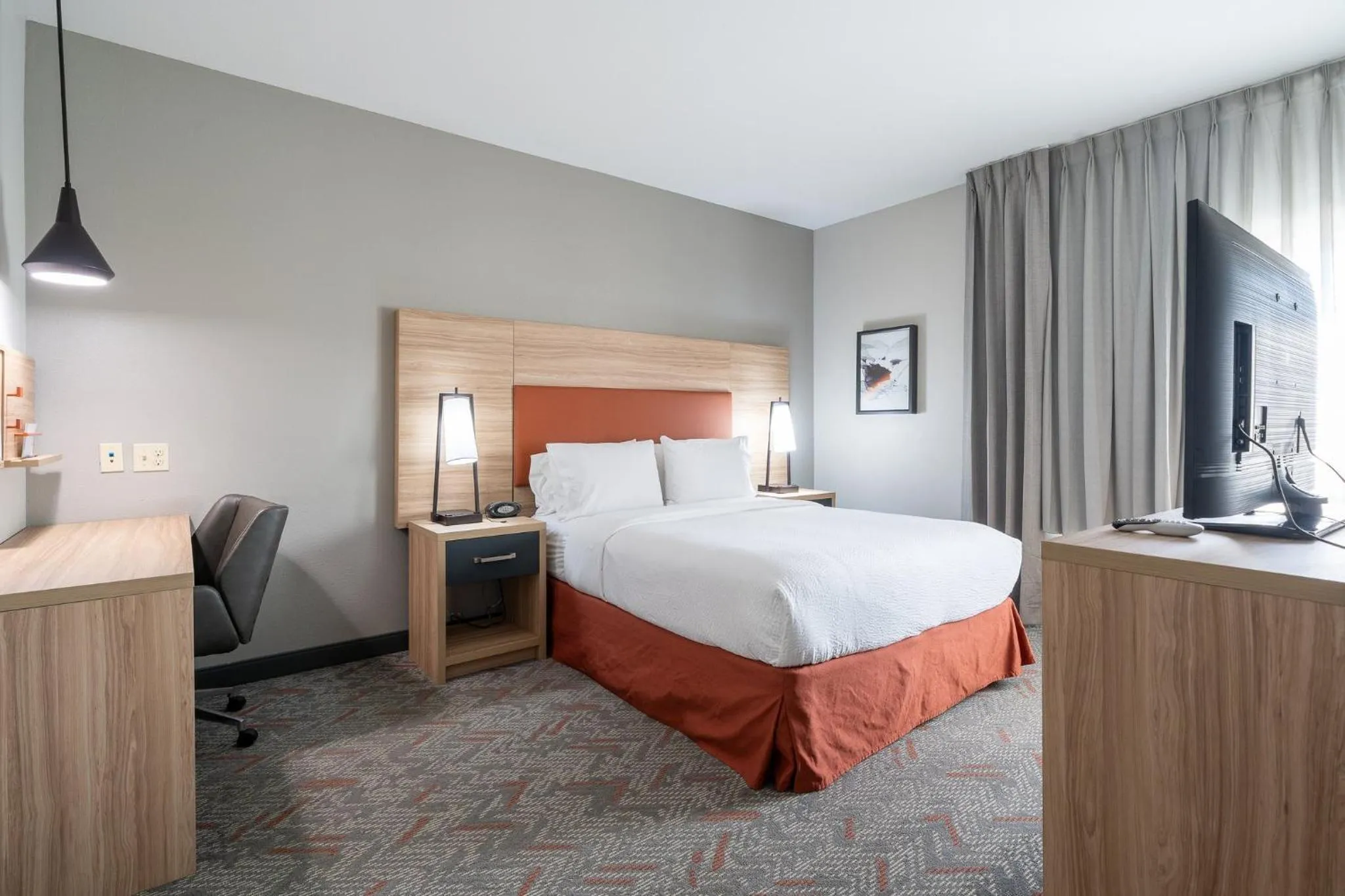 Photo of the whole room, Bed in Candlewood Suites Baytown by IHG