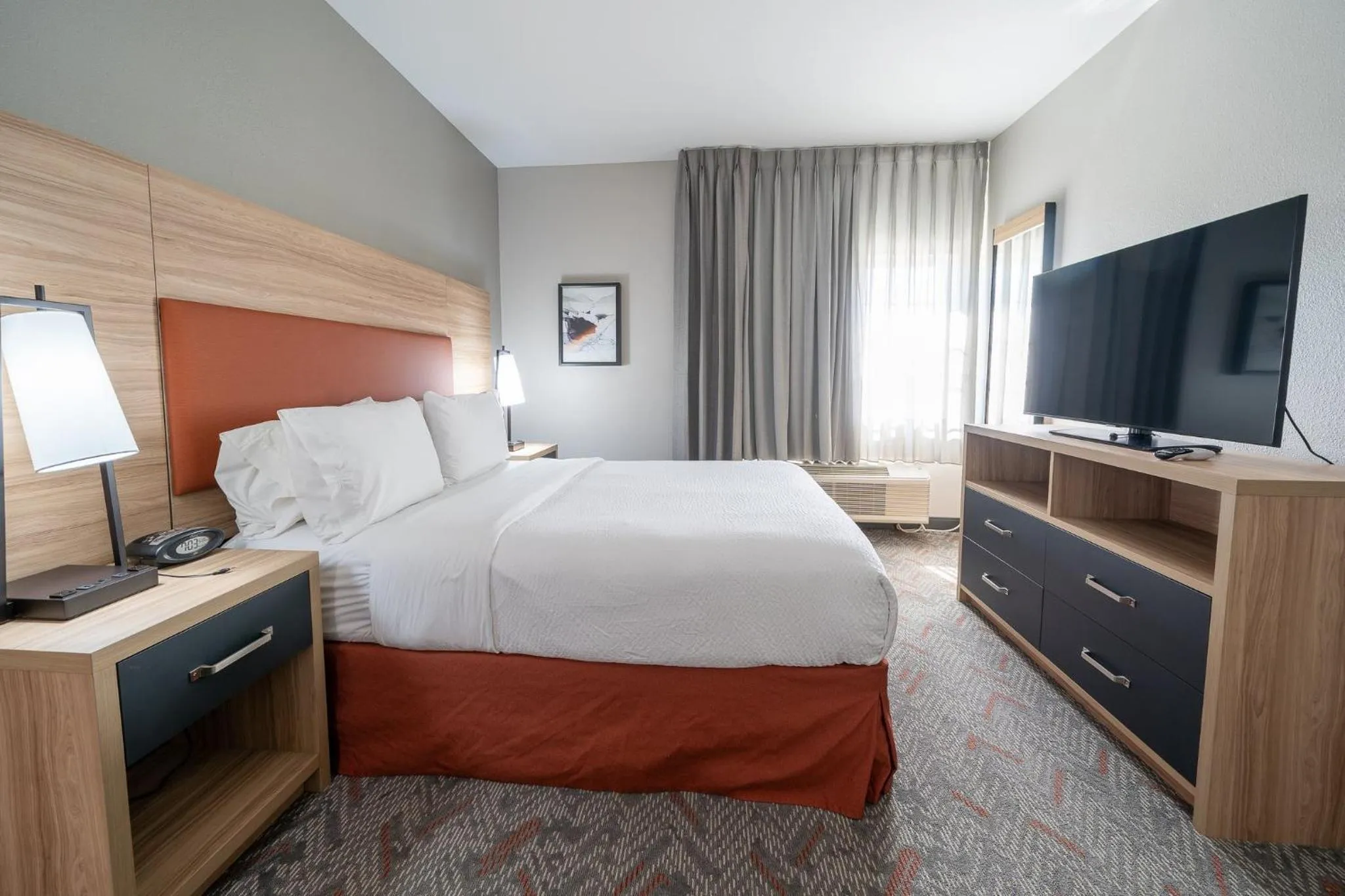 Photo of the whole room, Bed in Candlewood Suites Baytown by IHG