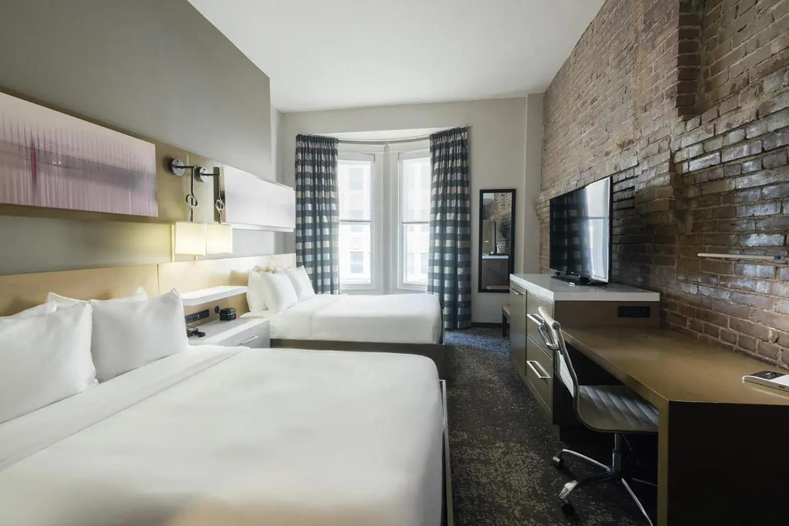 Superior Queen Room with Two Queen Beds in Hotel Napoleon Memphis Superior Queen Room with Two Queen Beds in Hotel Napoleon Memphis