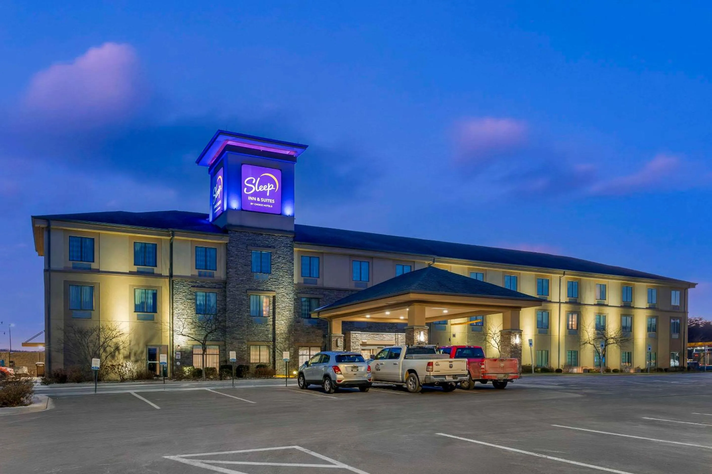 Property building in Sleep Inn & Suites Cumberland