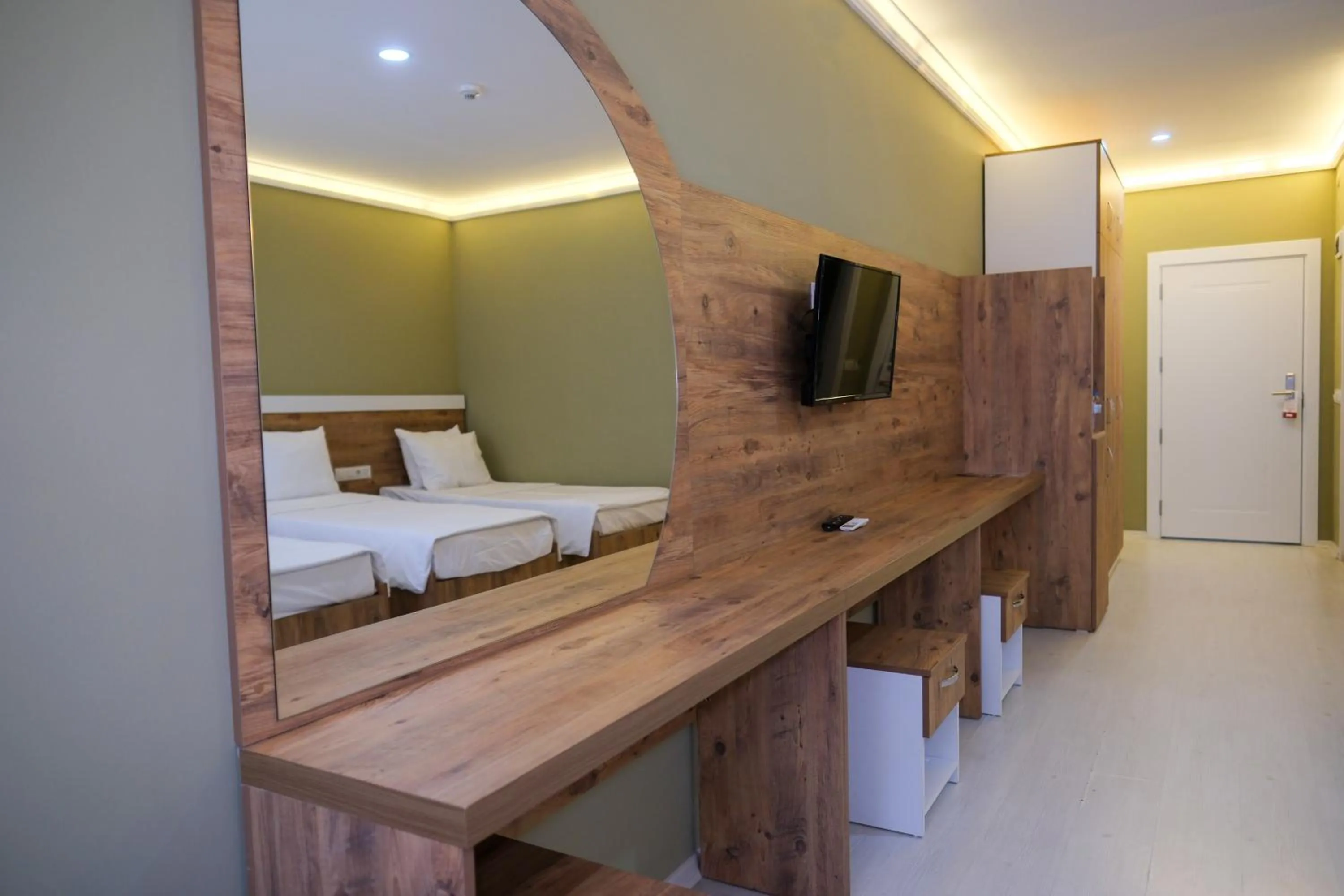 TV and multimedia, Bed in Altayhan Otel