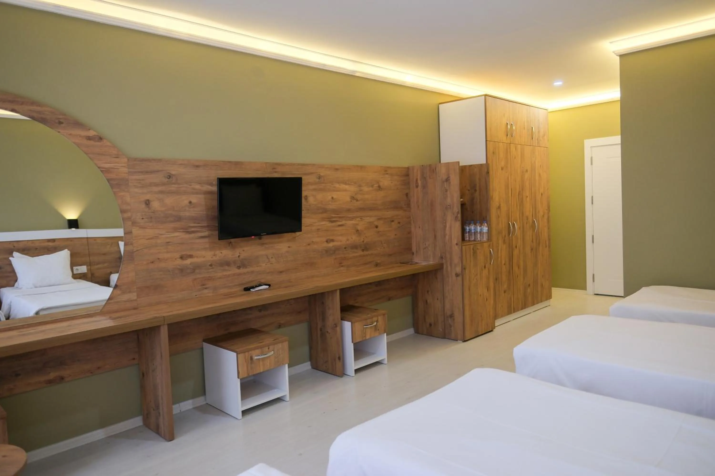 TV and multimedia, Bed in Altayhan Otel
