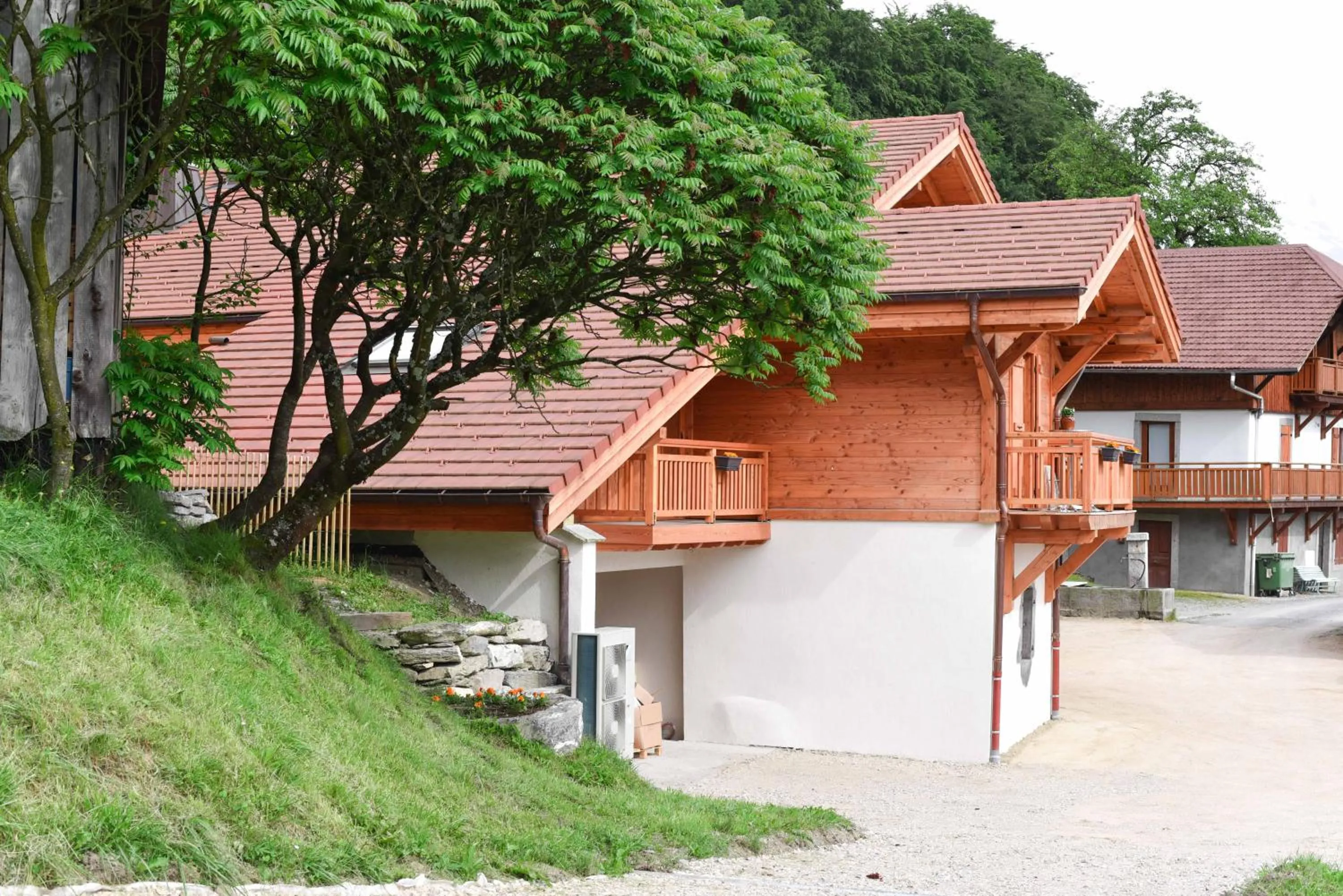Property building in Chantemerle 1741, chambres d'hôtes à la montagne