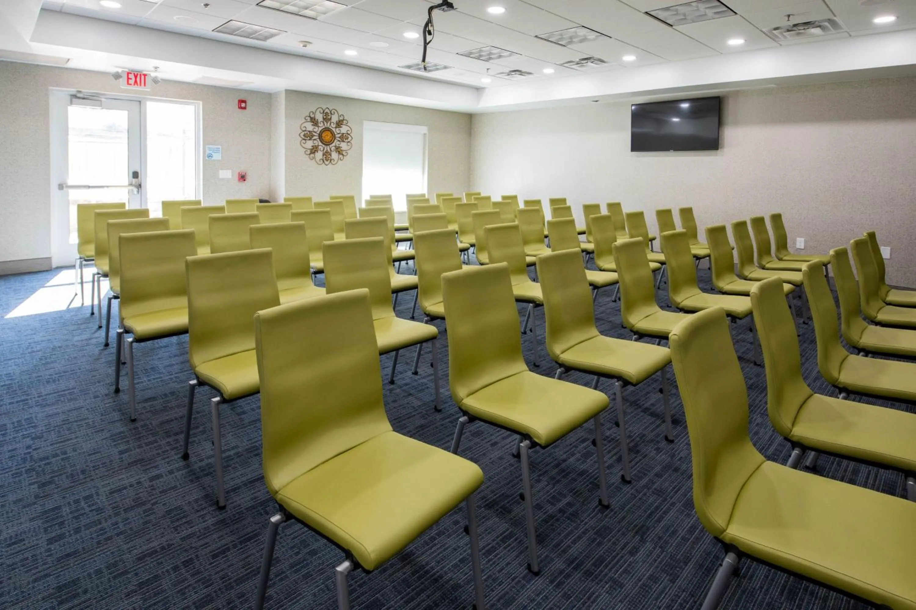 Meeting/conference room in Holiday Inn Express Hotel & Suites Kansas City - Grandview by IHG