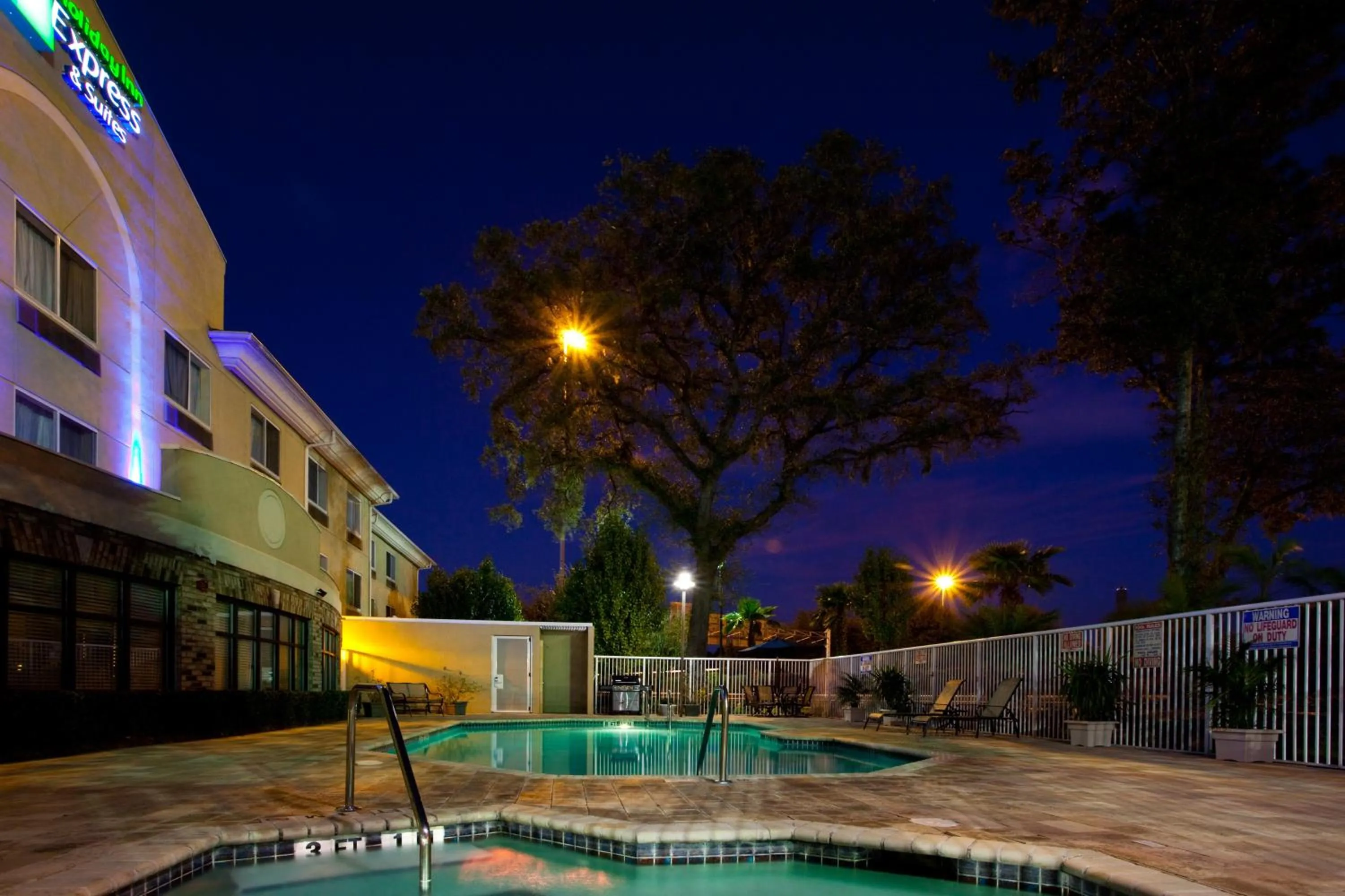 Swimming pool in Holiday Inn Express Hotel & Suites Jacksonville-Blount Island by IHG