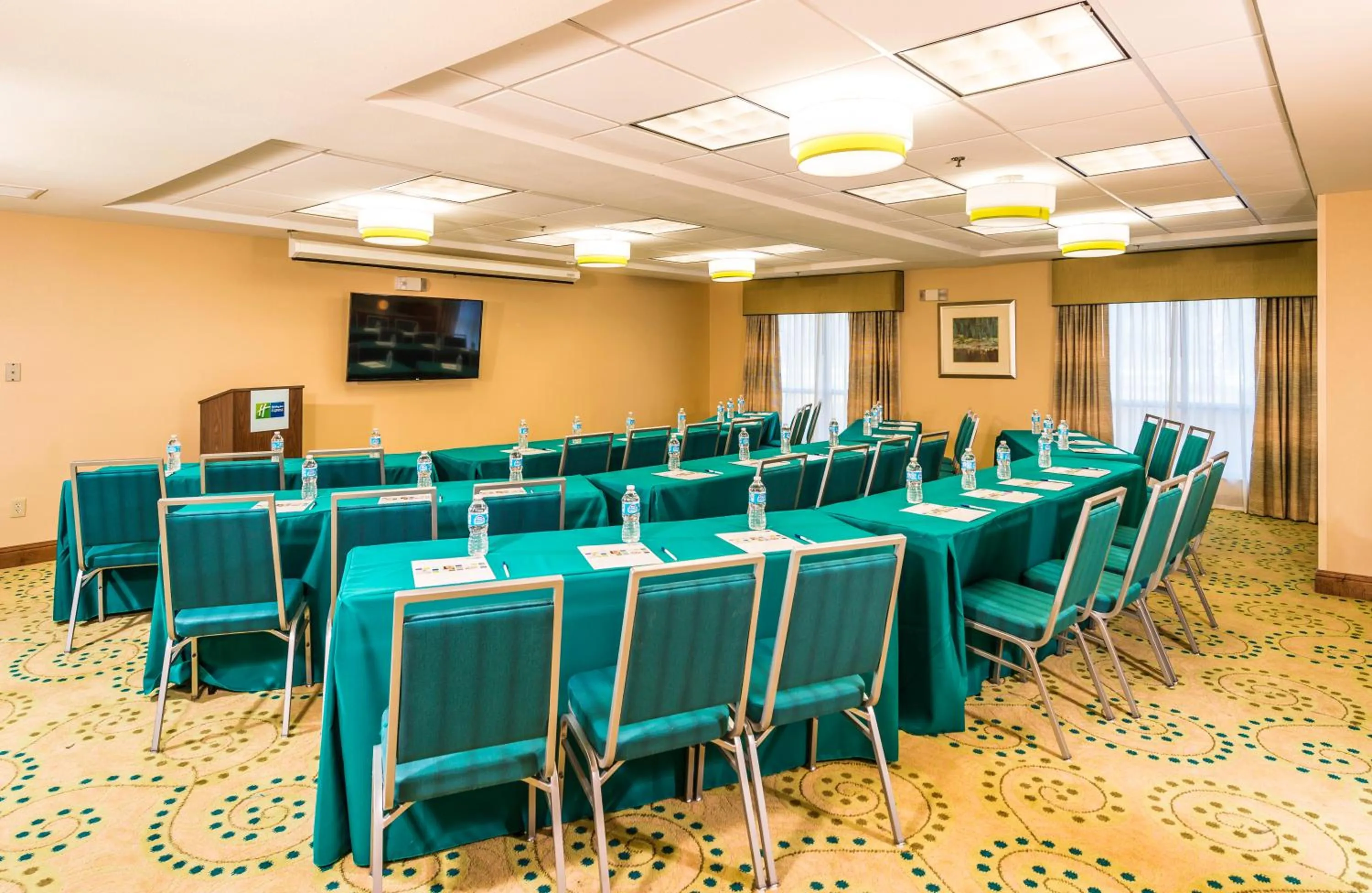 Meeting/conference room in Holiday Inn Express Hotel & Suites Jacksonville-Blount Island by IHG