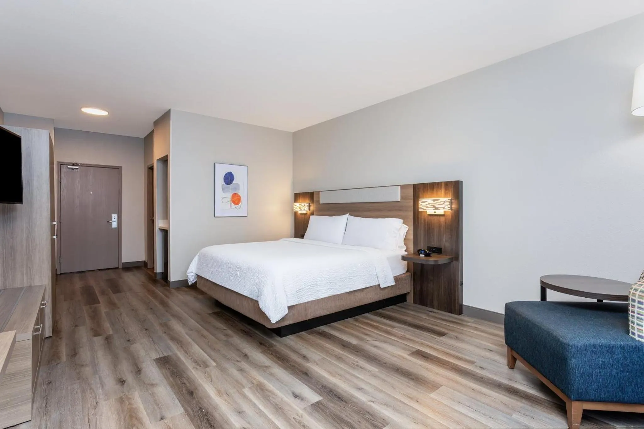 Photo of the whole room, Bed in Holiday Inn Express Hotel & Suites Jacksonville-Blount Island by IHG