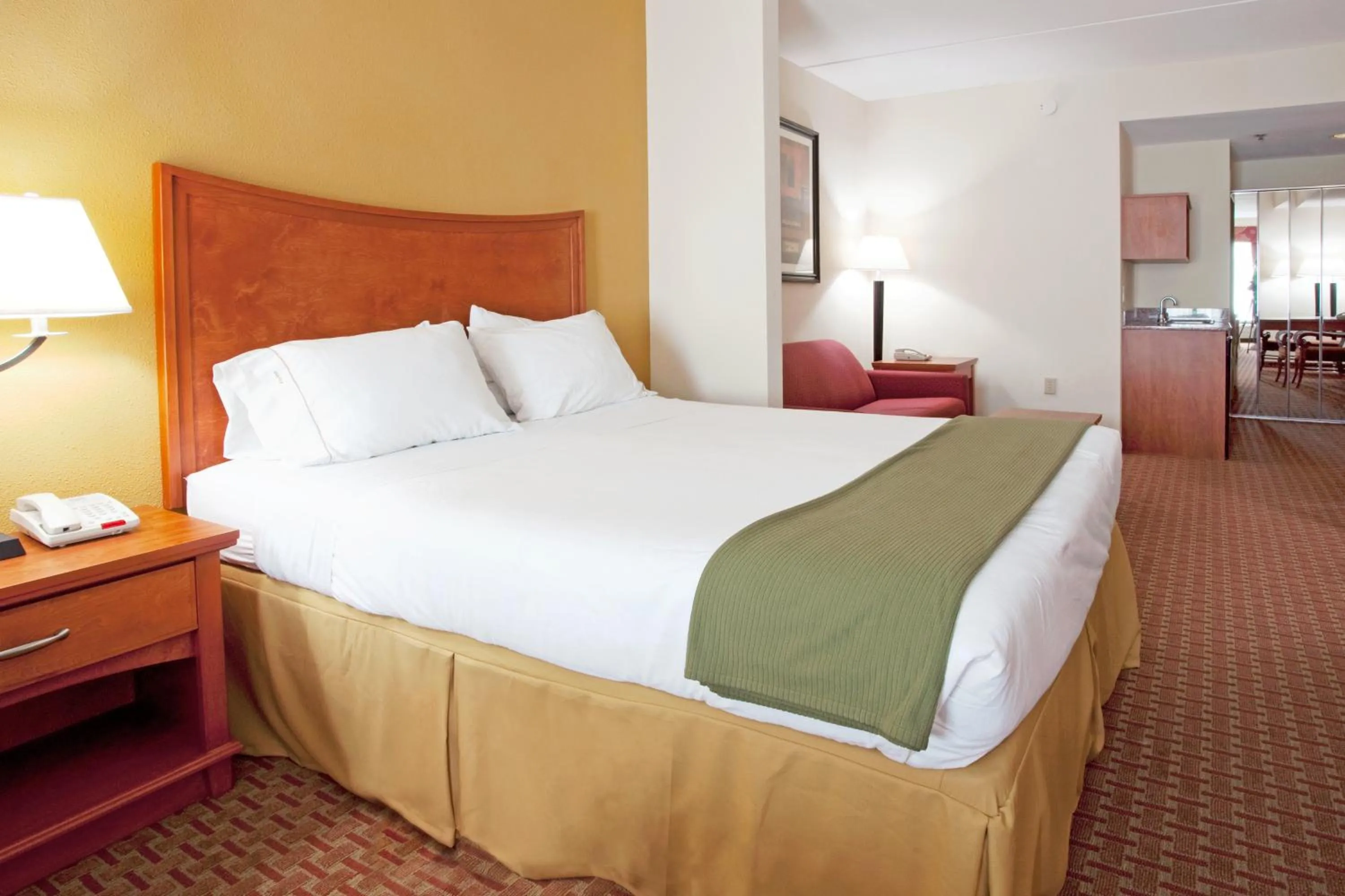 Bedroom, Bed in Holiday Inn Express Hotel & Suites Jacksonville North-Fernandina by IHG