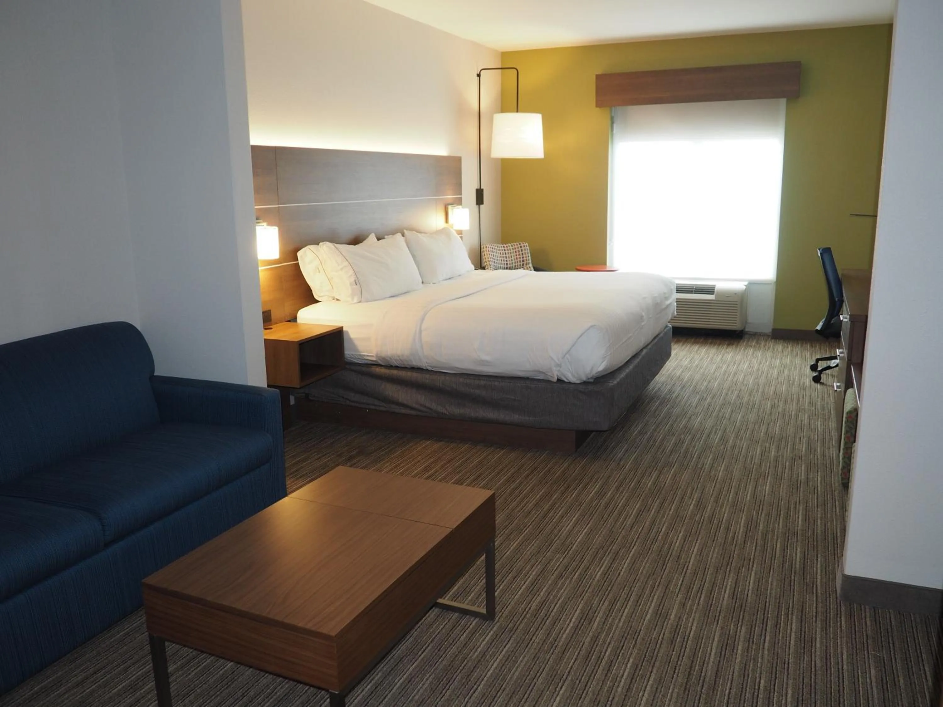 Photo of the whole room, Bed in Holiday Inn Express Hotel & Suites Jacksonville North-Fernandina by IHG