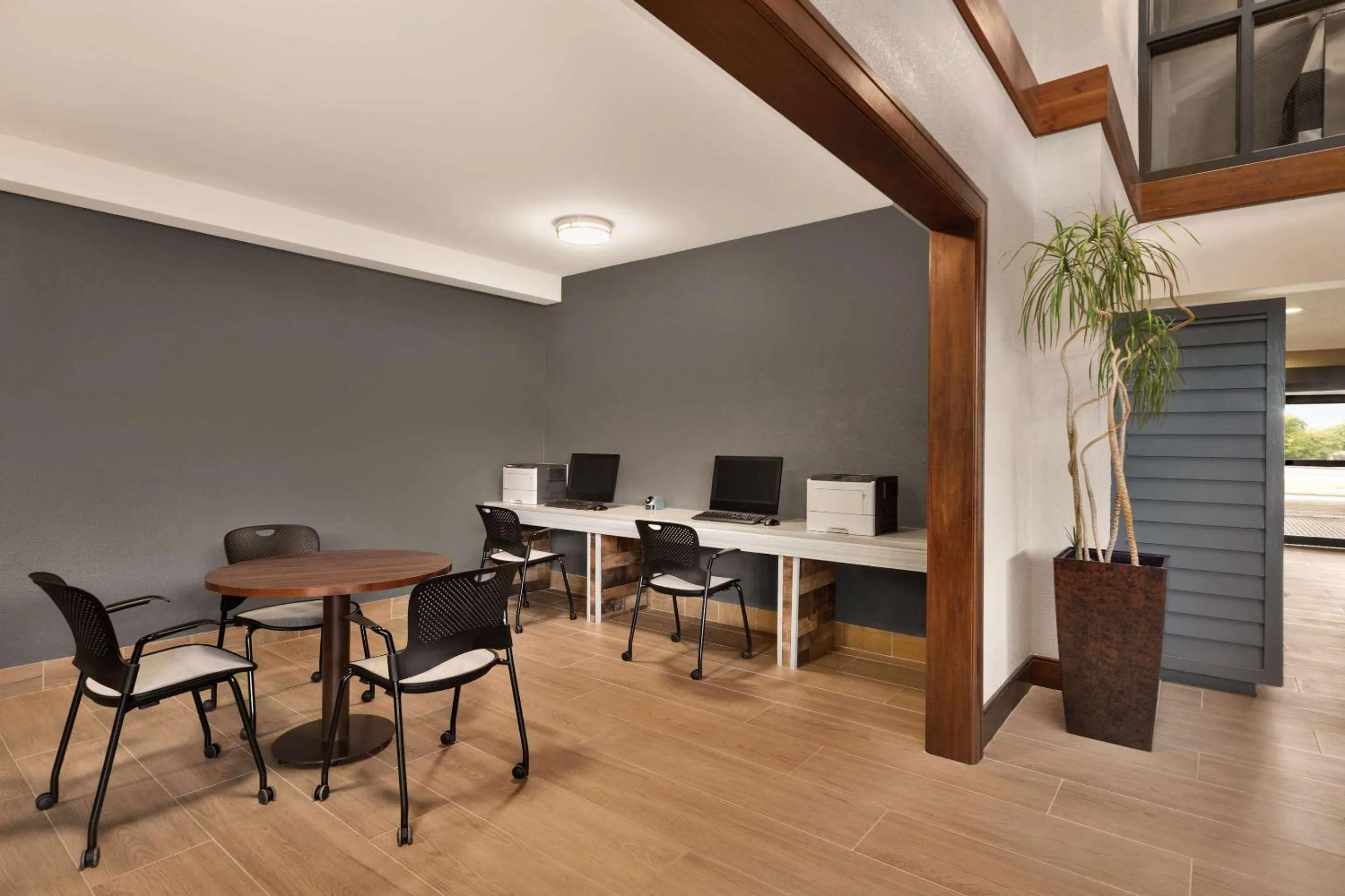 Business facilities in Radisson Hotel Lenexa Overland Park