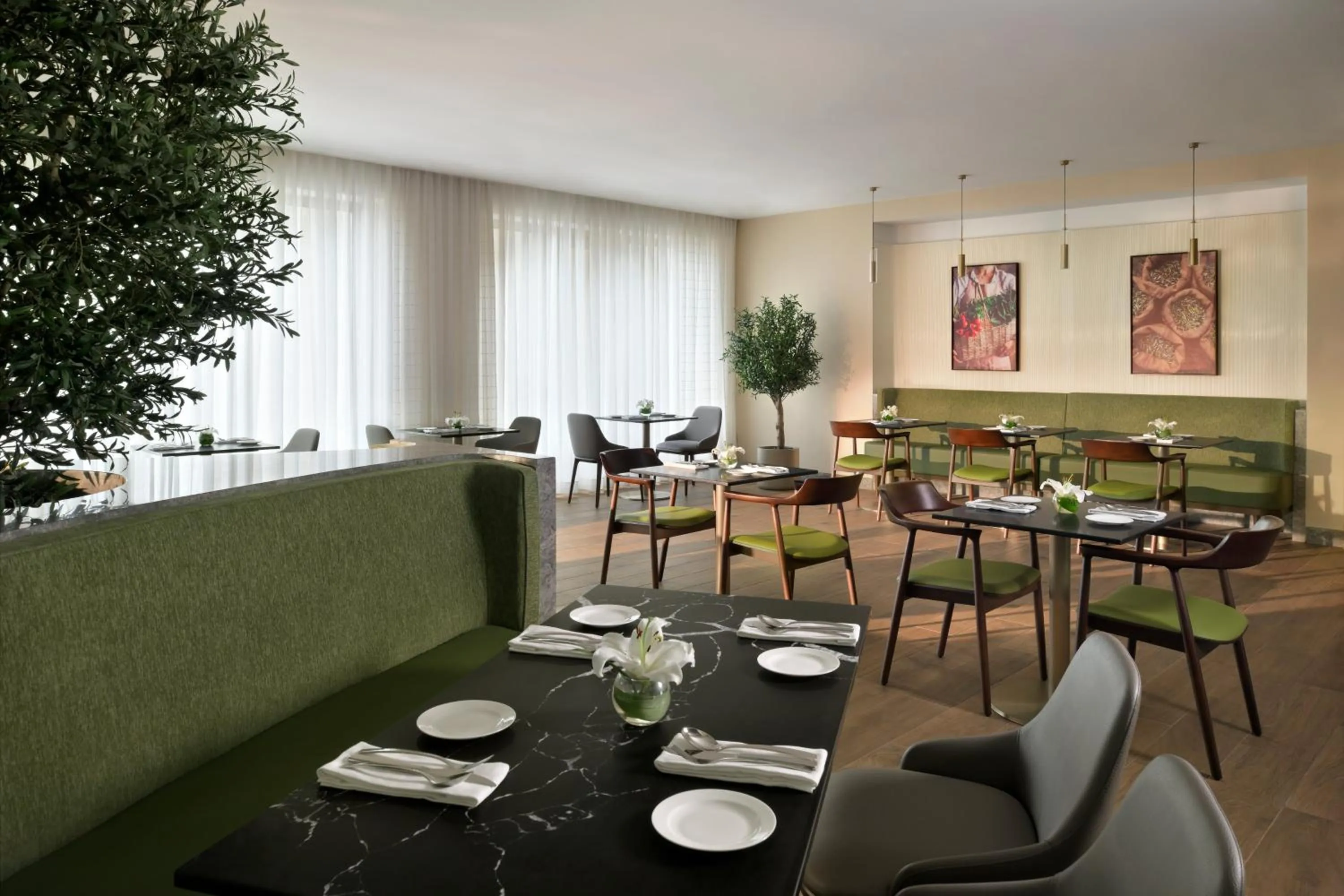 Restaurant/places to eat in Al Ahsa InterContinental by IHG