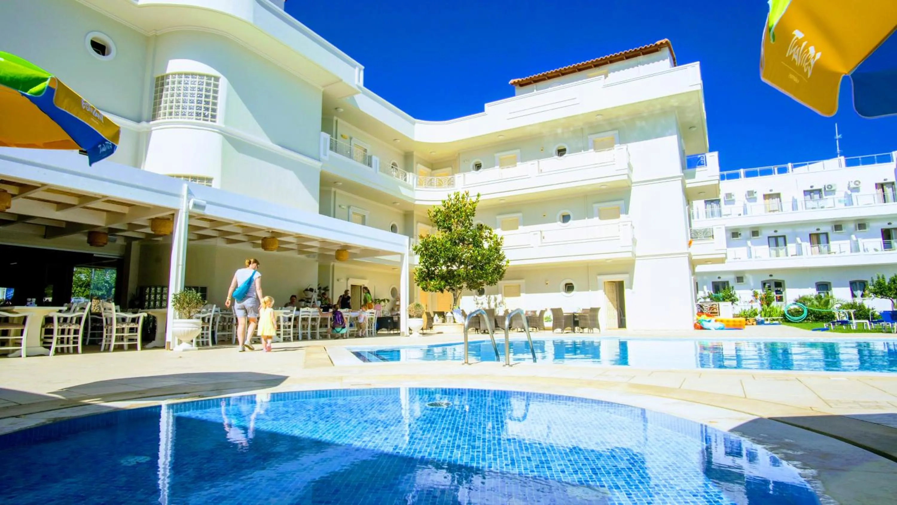 Property building in Pela Sofia