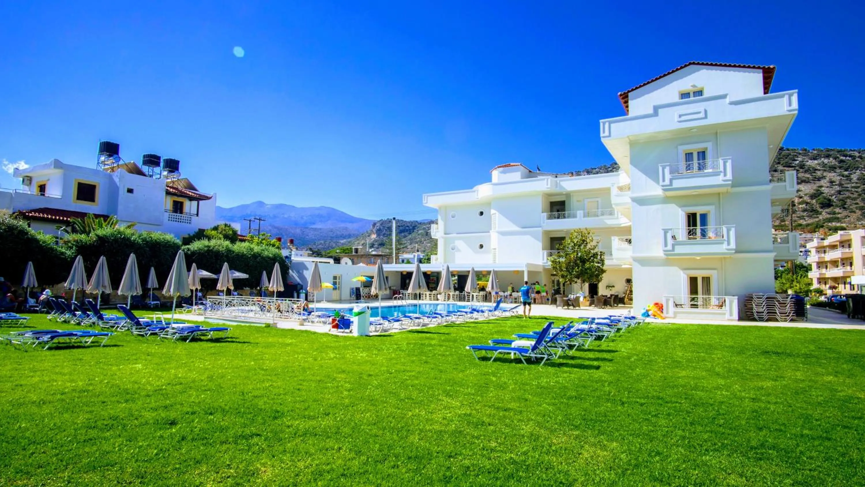 Property building in Pela Sofia