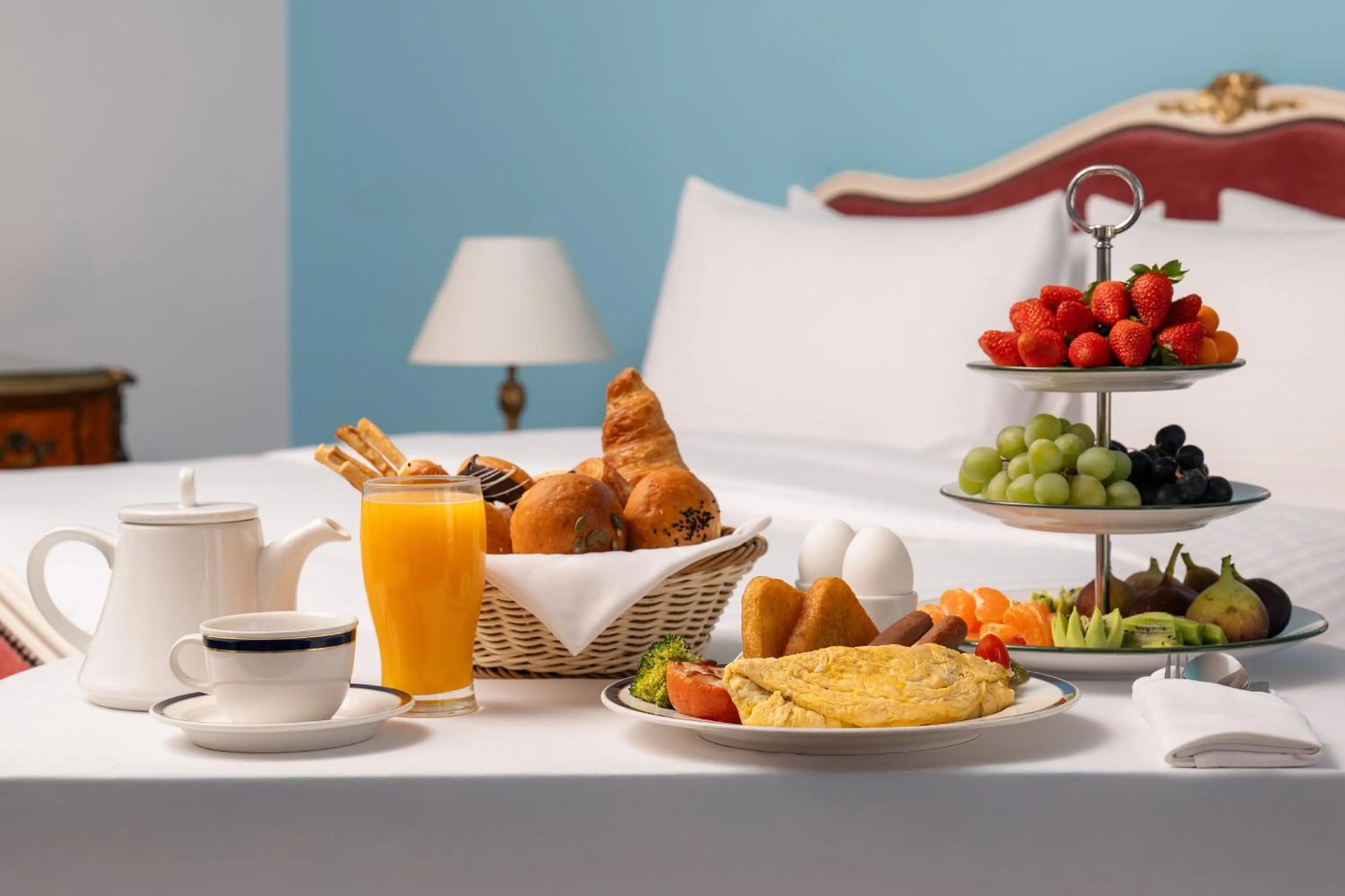 Photo of the whole room in InterContinental Taif by IHG