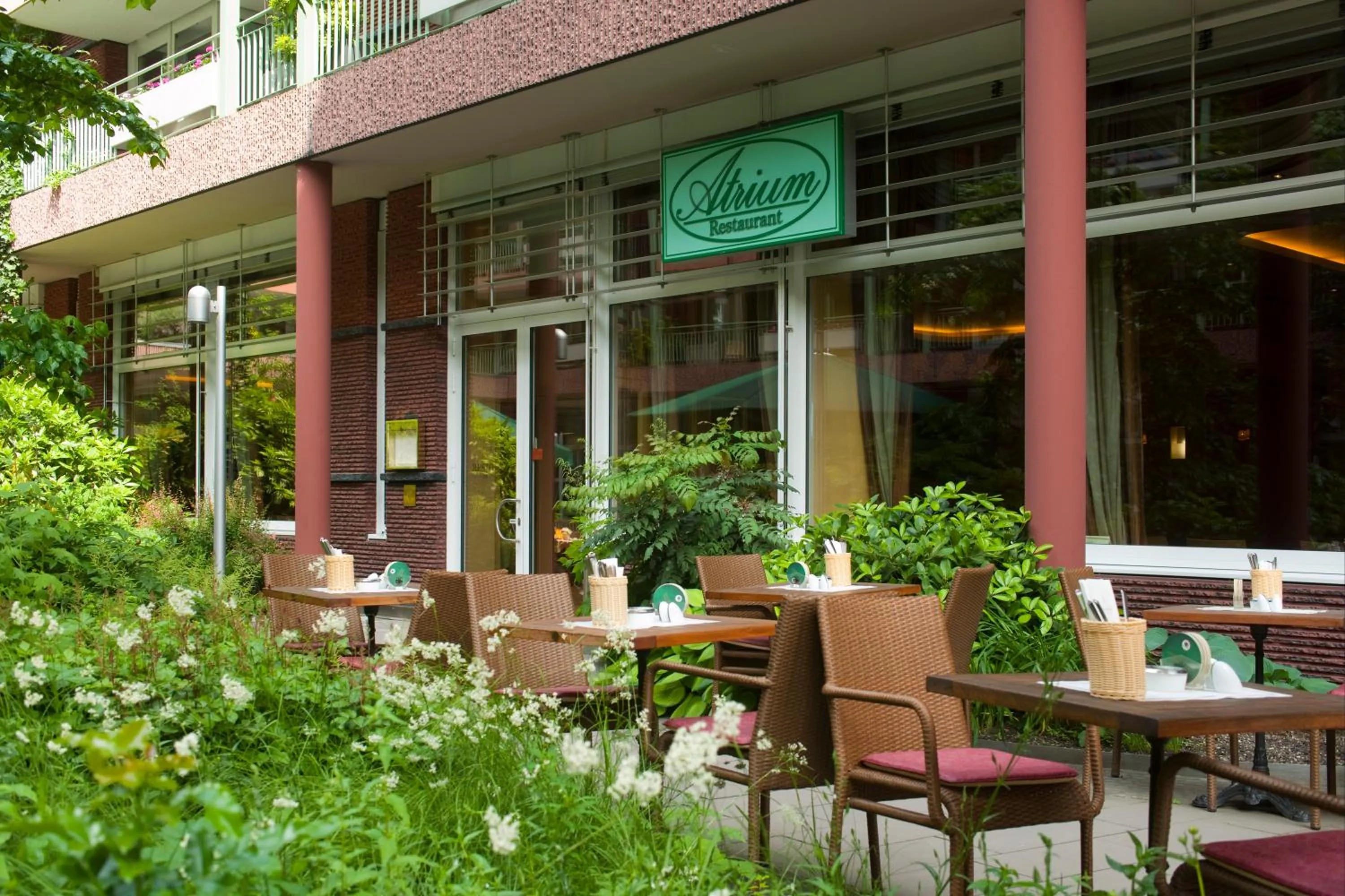 Restaurant/places to eat in Residenz am Dom Boardinghouse Apartments