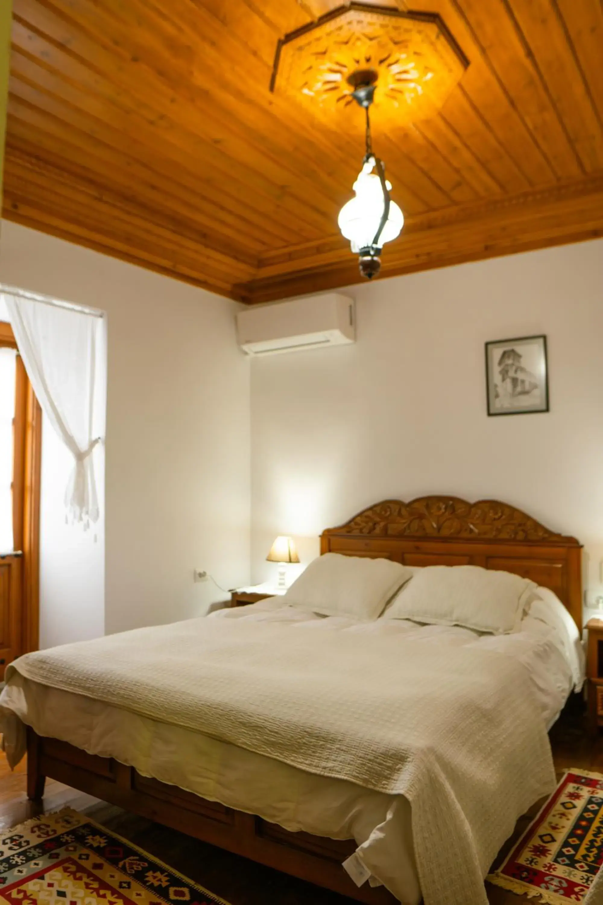 Deluxe Queen Suite in Old Bazaar 1790 Deluxe Queen Suite in Old Bazaar 1790