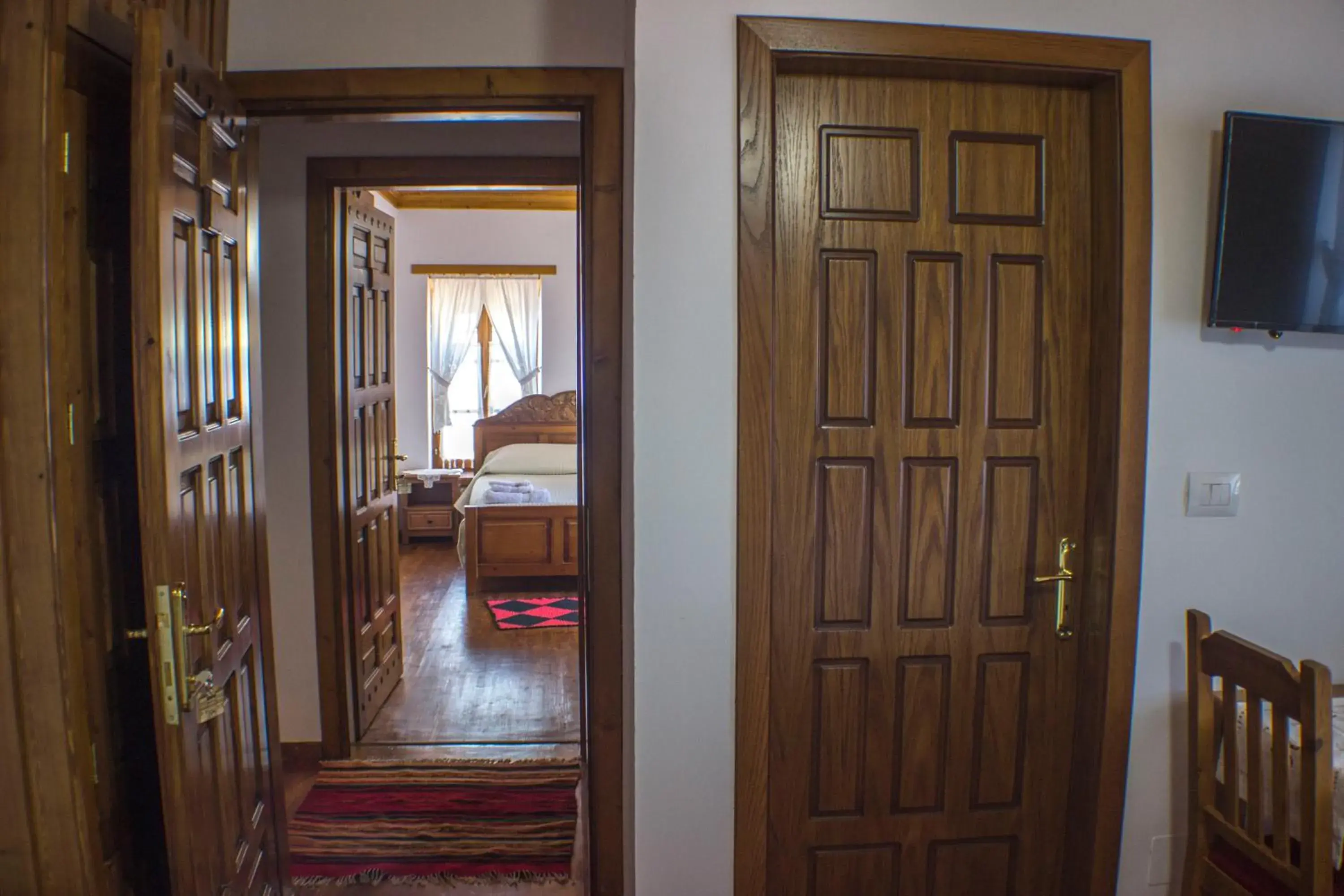 Triple Room with Balcony in Old Bazaar 1790 Triple Room with Balcony in Old Bazaar 1790