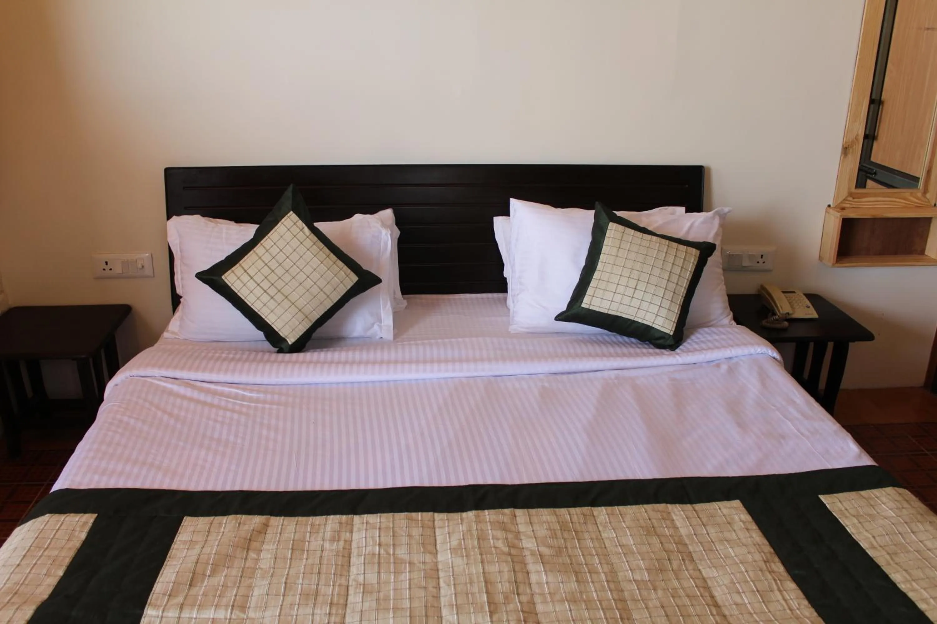 Bed in Jharipani Castle