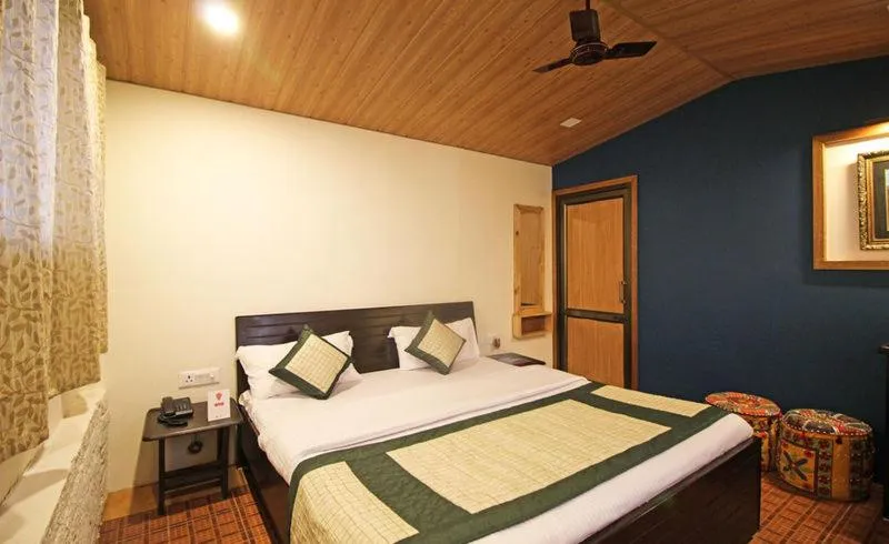 Bed in Jharipani Castle