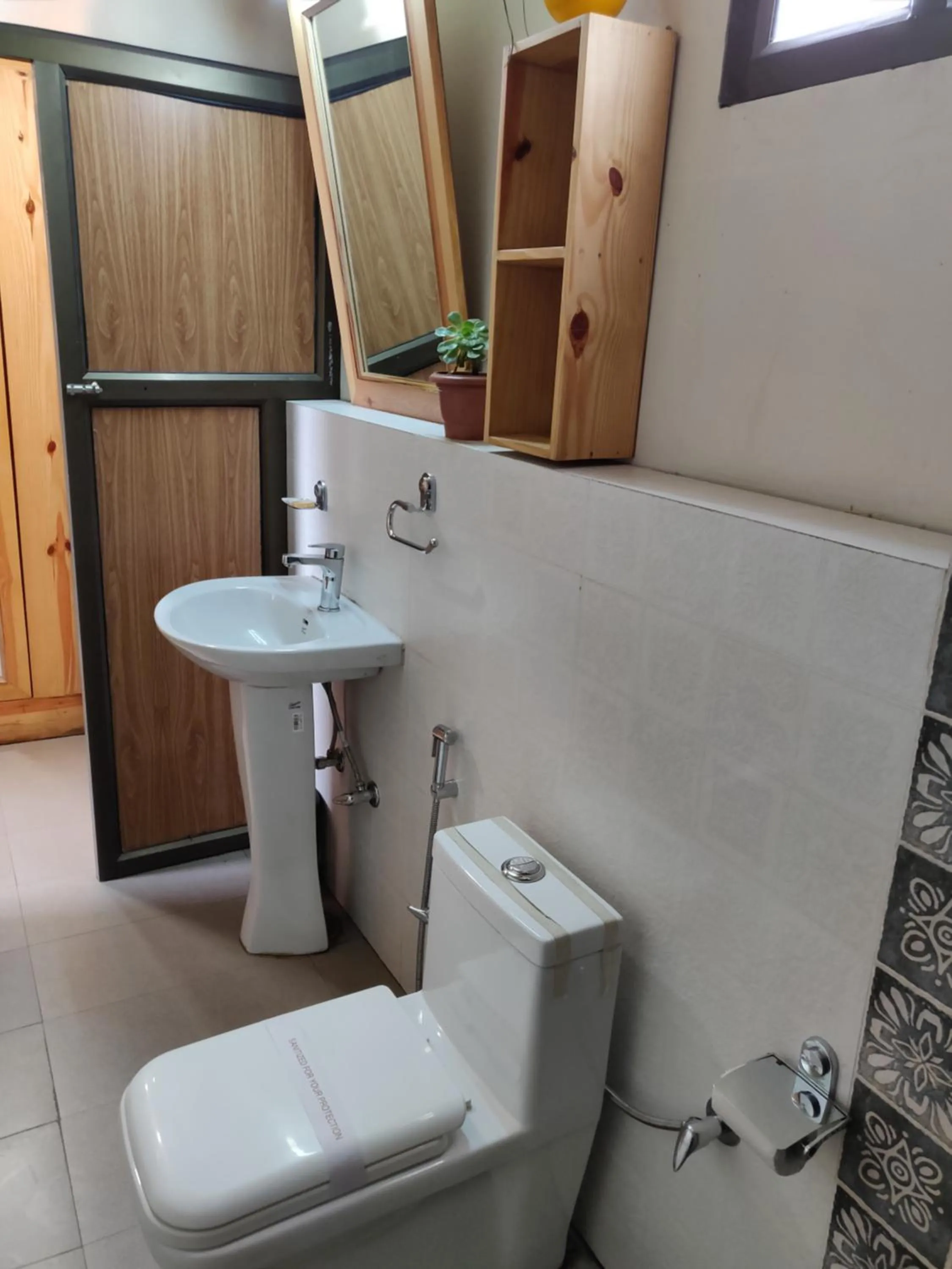 Bathroom in Jharipani Castle