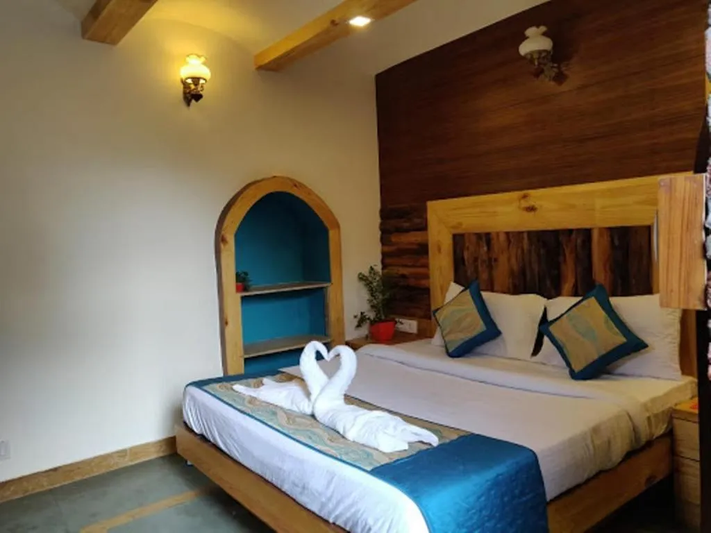 Bedroom, Bed in Jharipani Castle