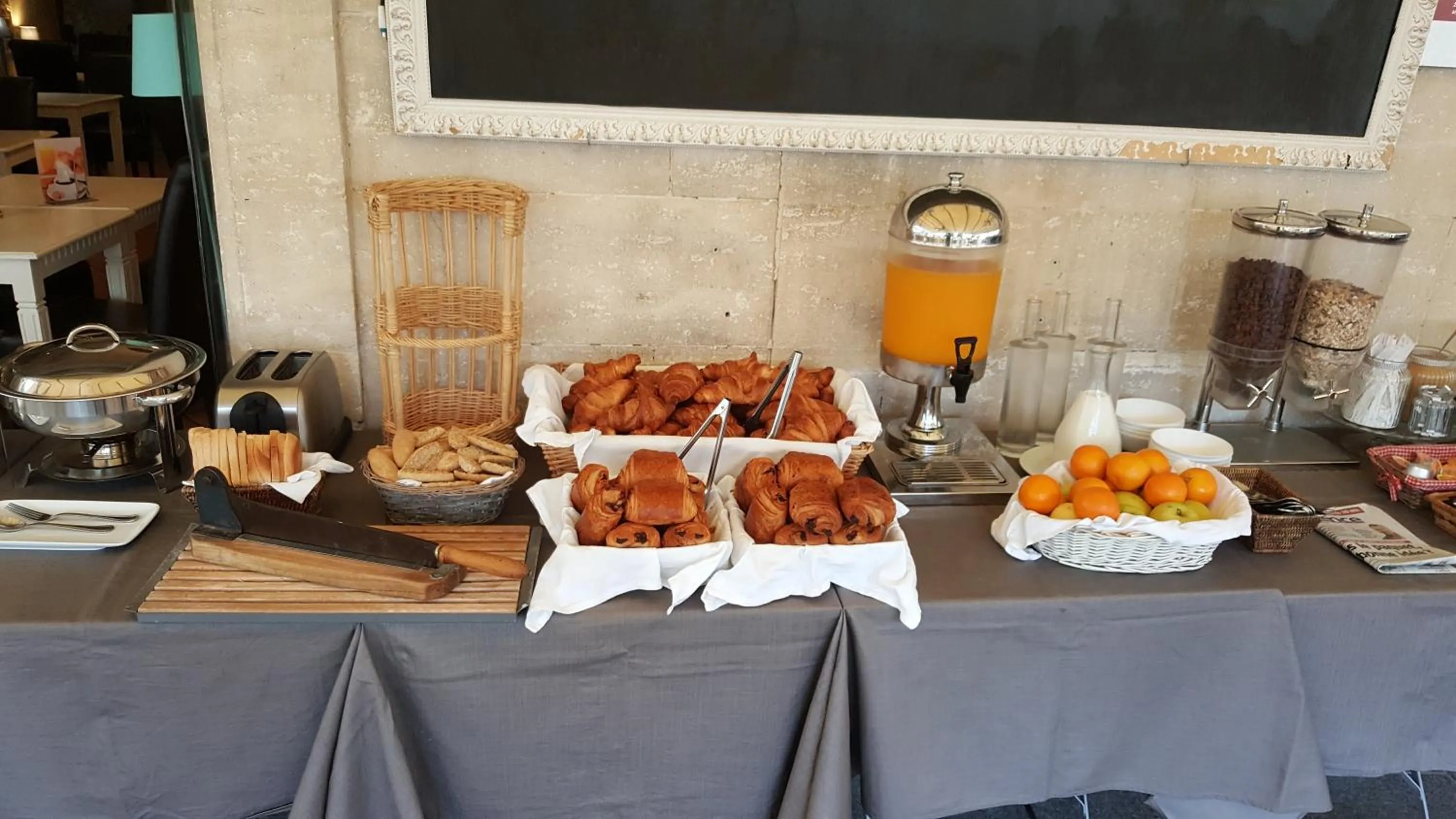 Food and drinks in Hôtel du Palais des Papes