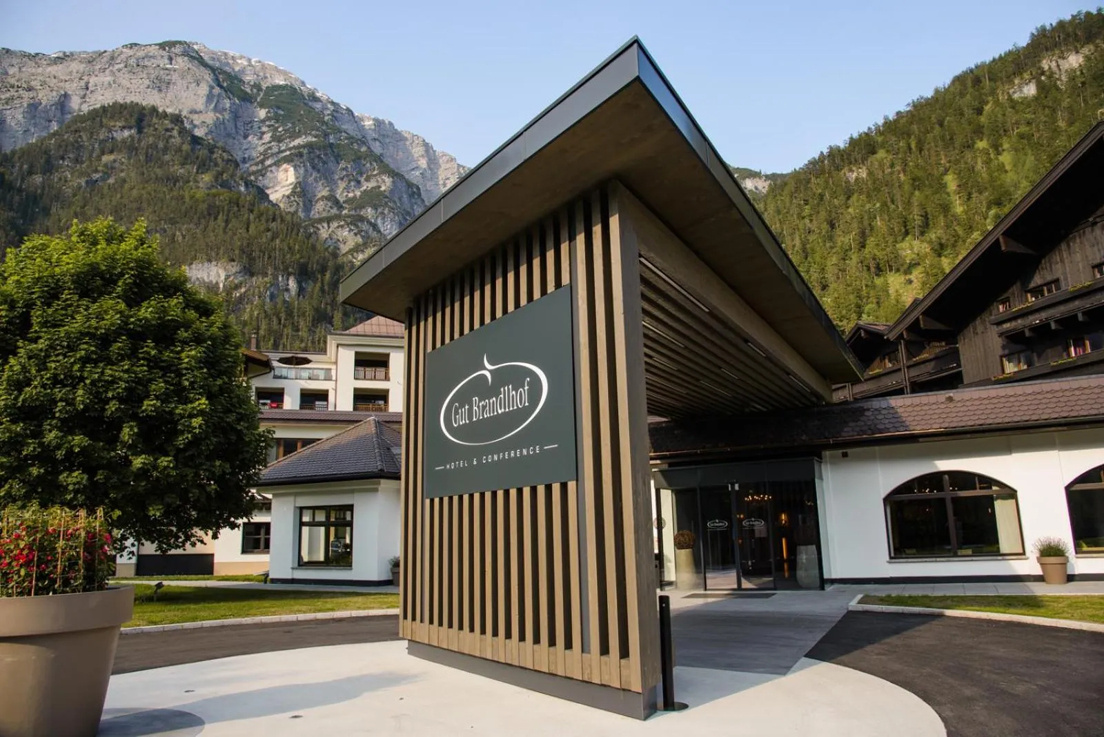 Property building in Hotel Gut Brandlhof