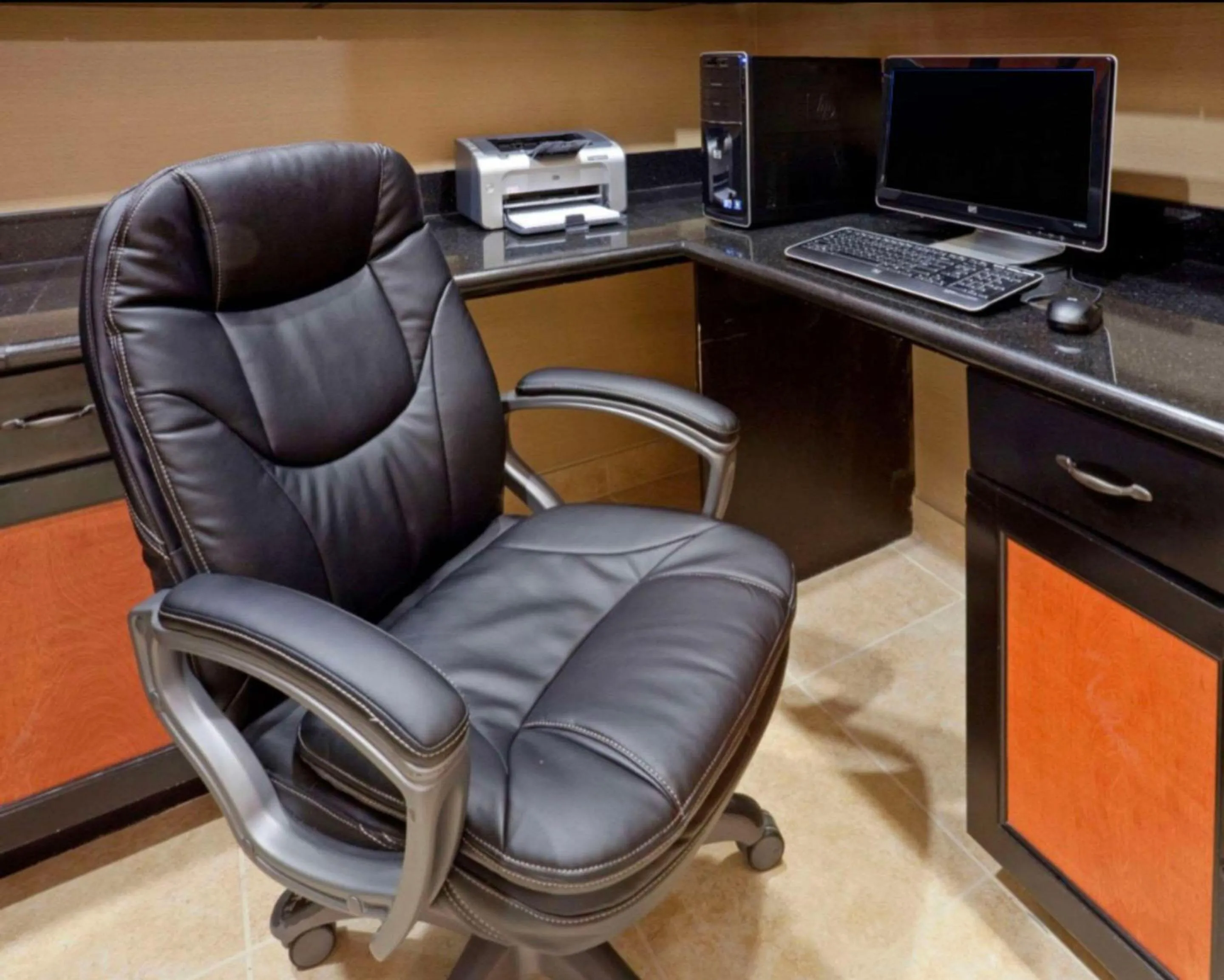 Business facilities in Comfort Inn & Suites Dallas Medical-Market Center