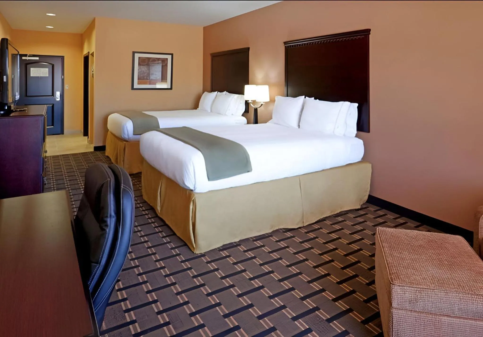 Bed in Comfort Inn & Suites Dallas Medical-Market Center